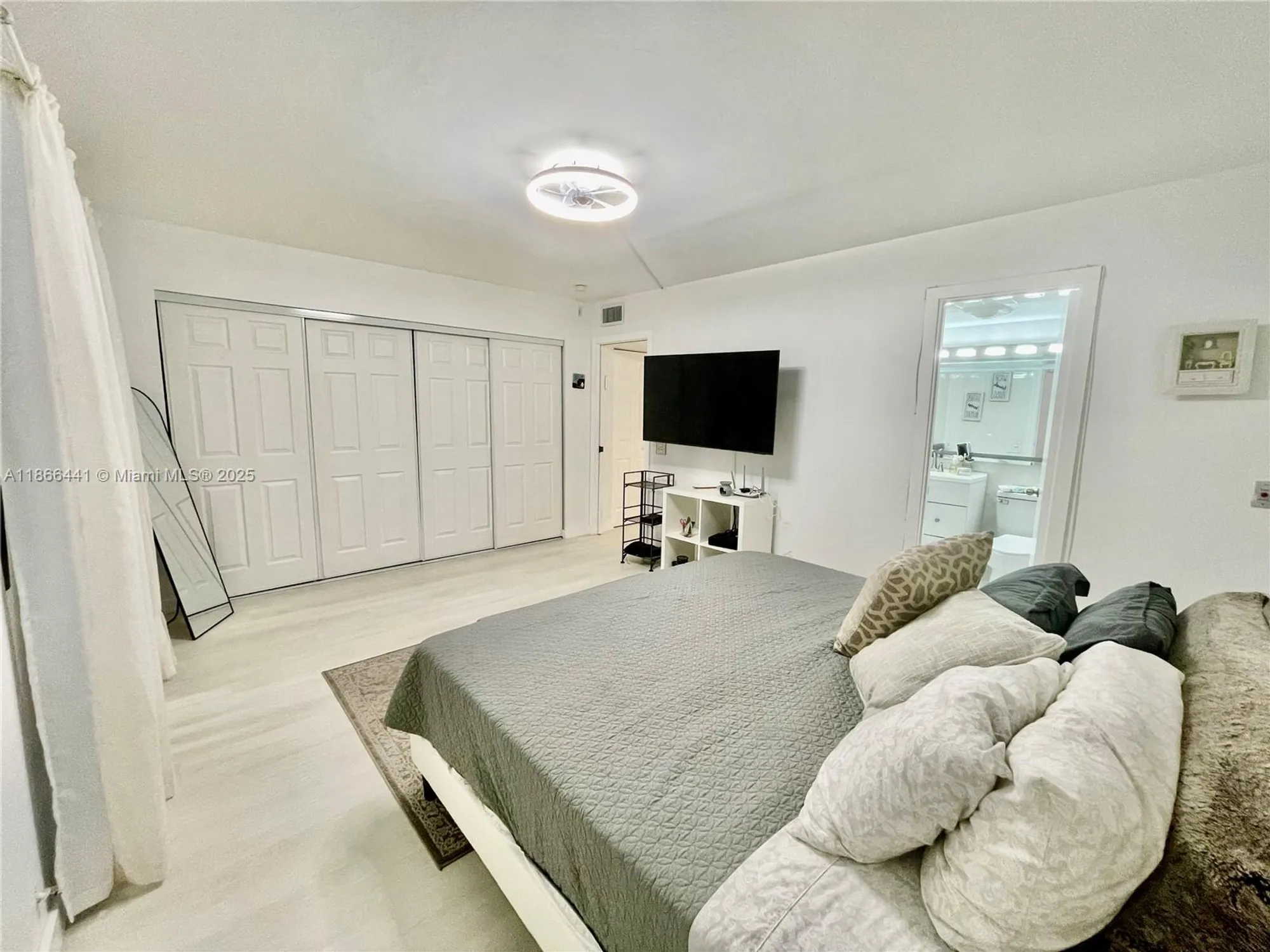 Property Slideshow image 17 of 50 | 4123 cambridge f # 4123, Deerfield Beach, FL, 33442