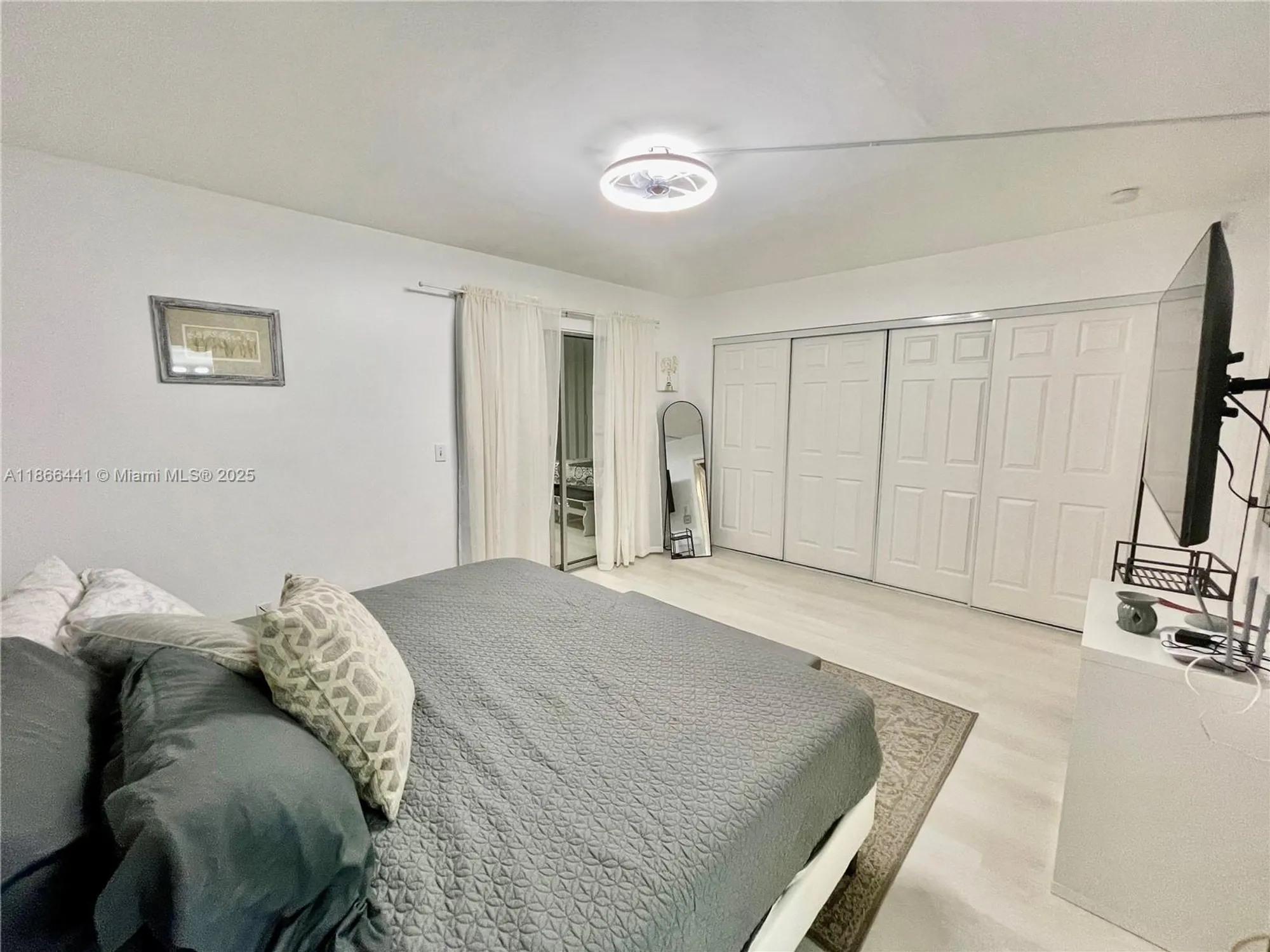 Property Slideshow image 19 of 50 | 4123 cambridge f # 4123, Deerfield Beach, FL, 33442