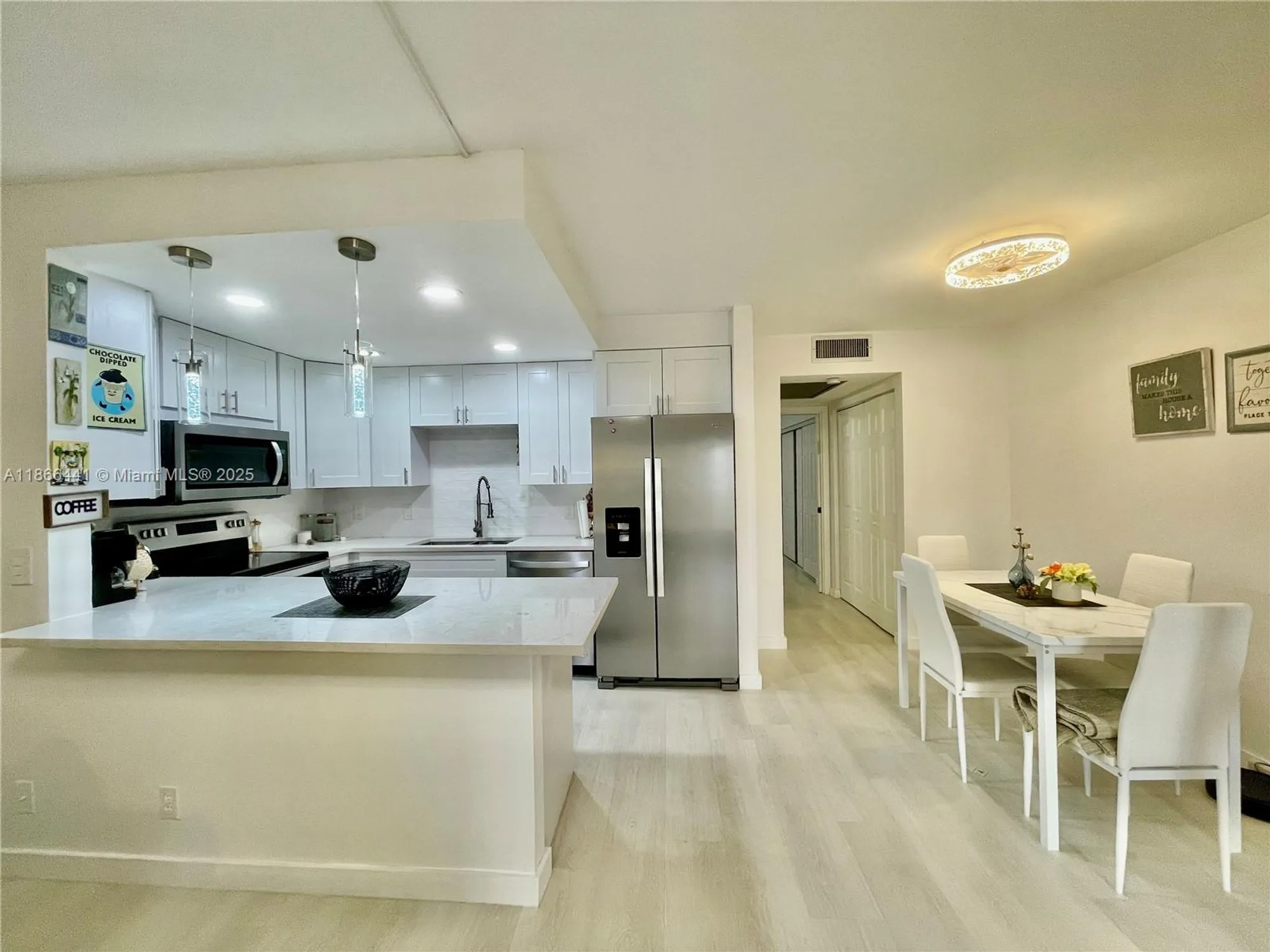 Property Slideshow image 11 of 50 | 4123 cambridge f # 4123, Deerfield Beach, FL, 33442