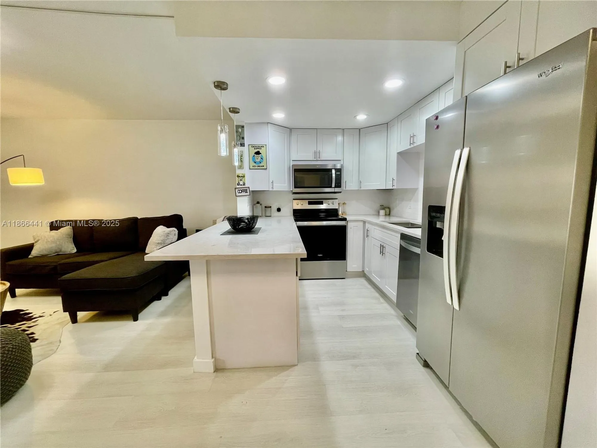 Property Slideshow image 12 of 50 | 4123 cambridge f # 4123, Deerfield Beach, FL, 33442