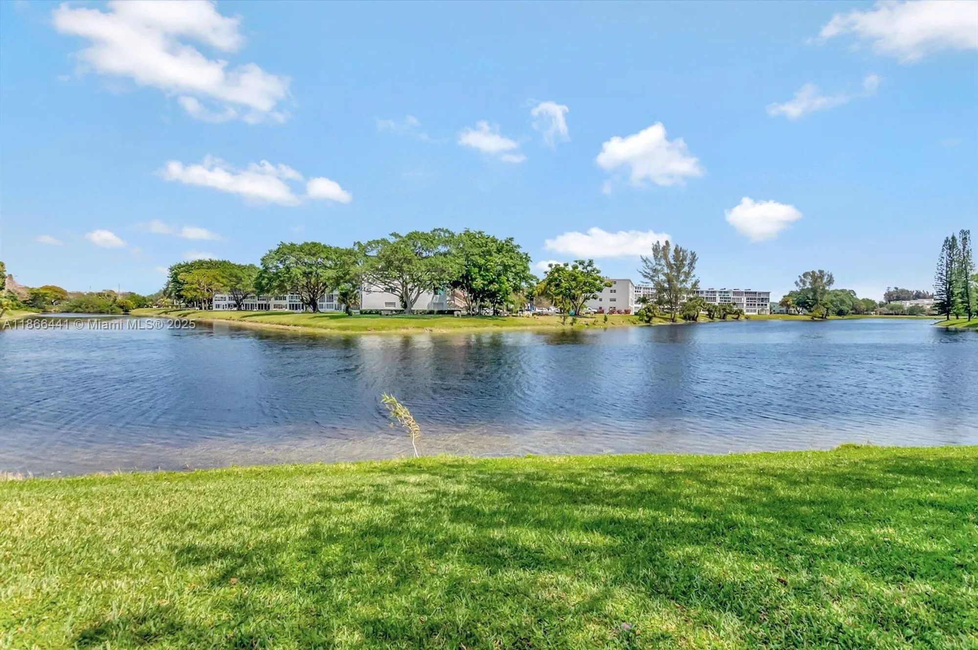 Property Slideshow image 34 of 50 | 4123 cambridge f # 4123, Deerfield Beach, FL, 33442