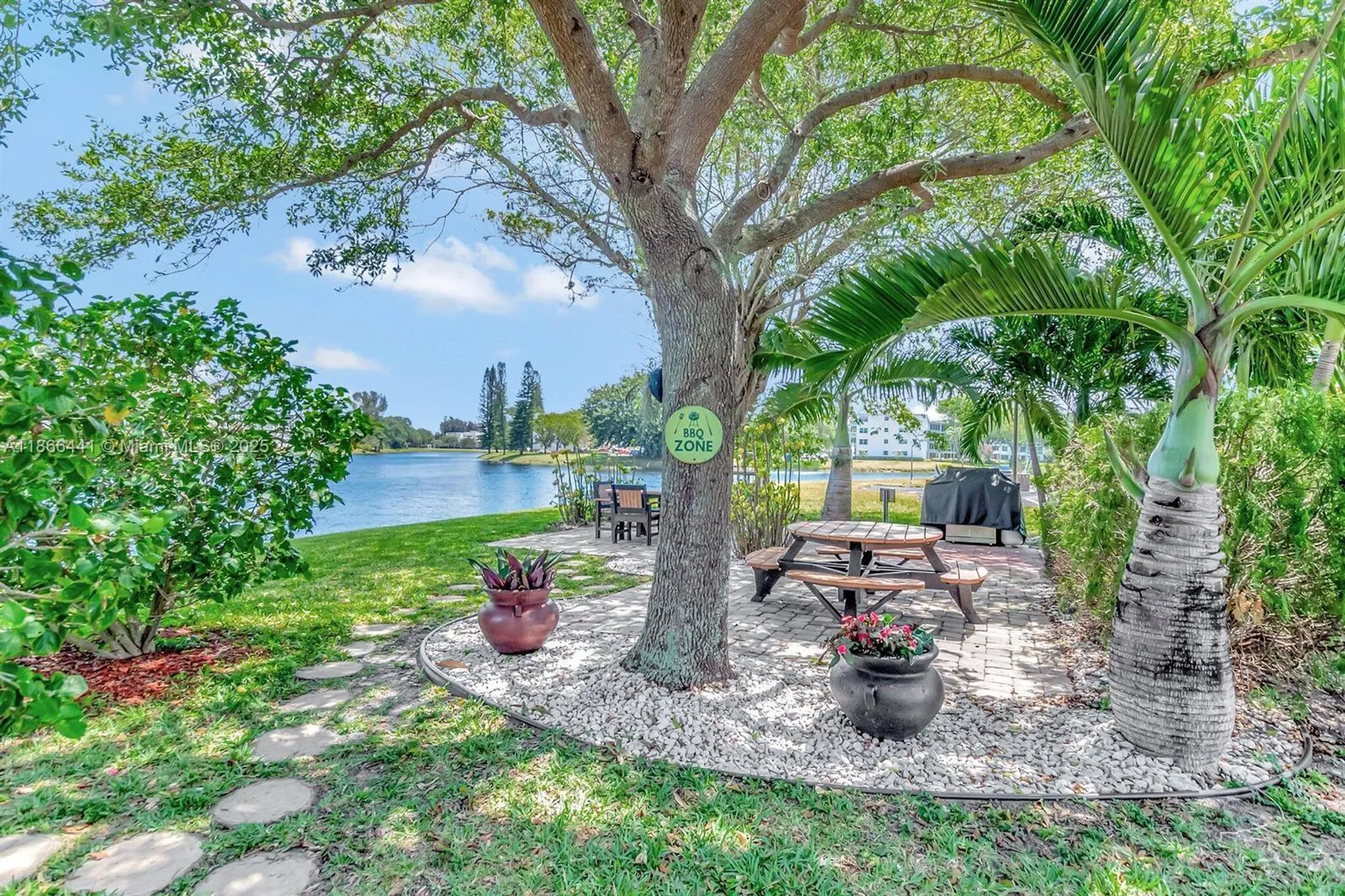 Property Slideshow image 33 of 50 | 4123 cambridge f # 4123, Deerfield Beach, FL, 33442