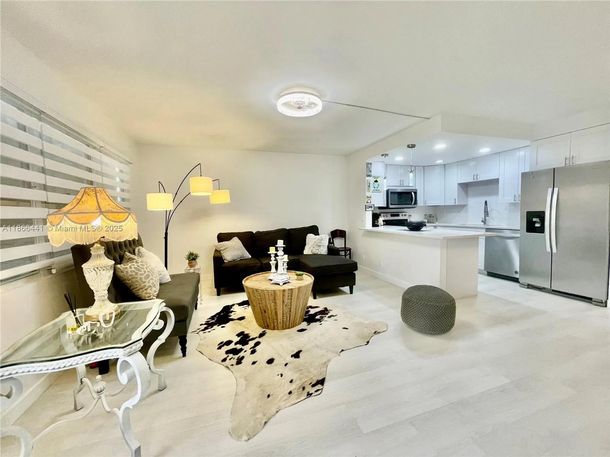 Property Slideshow image 5 of 50 | 4123 cambridge f # 4123, Deerfield Beach, FL, 33442