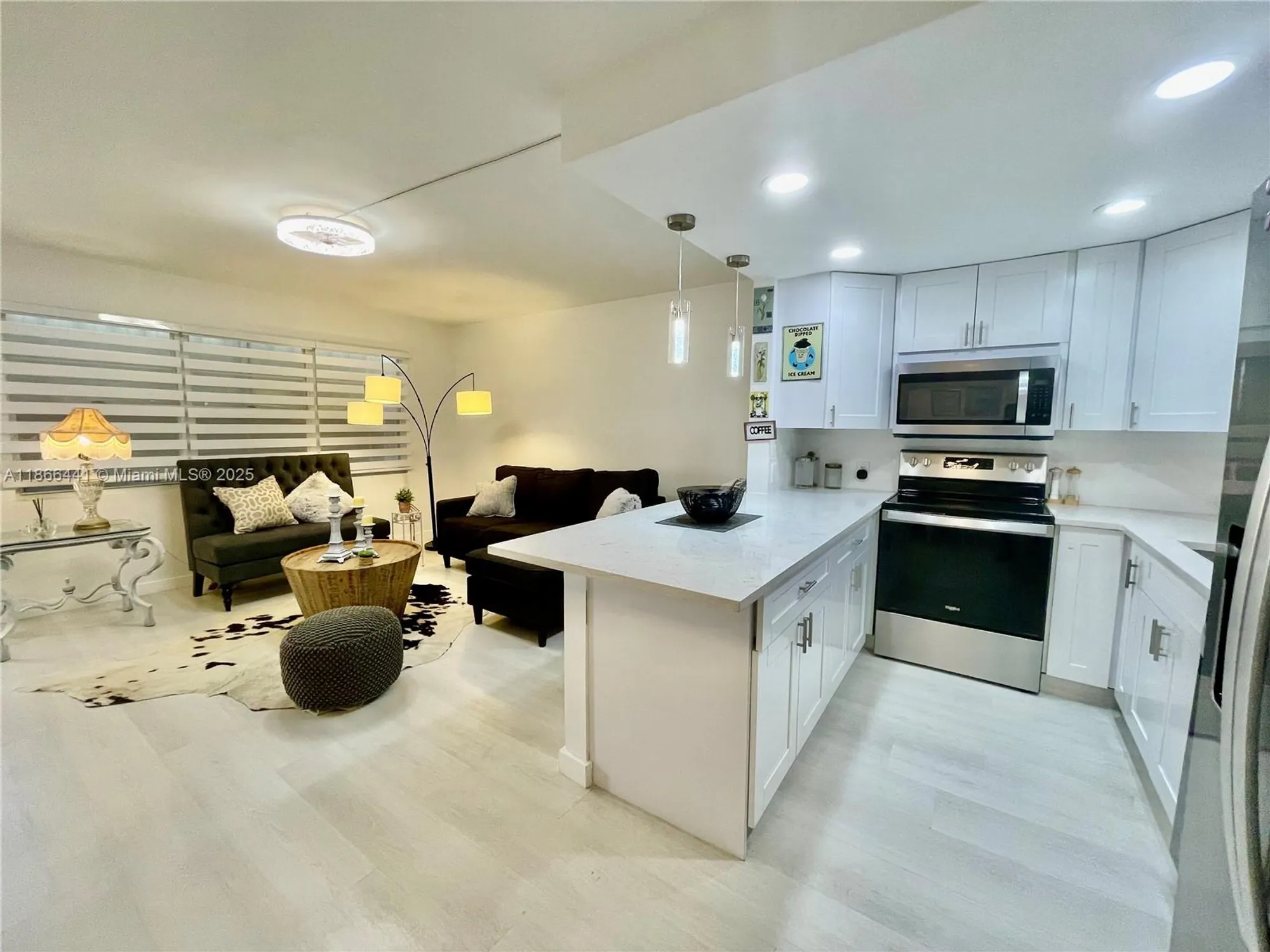 Property Slideshow image 9 of 50 | 4123 cambridge f # 4123, Deerfield Beach, FL, 33442