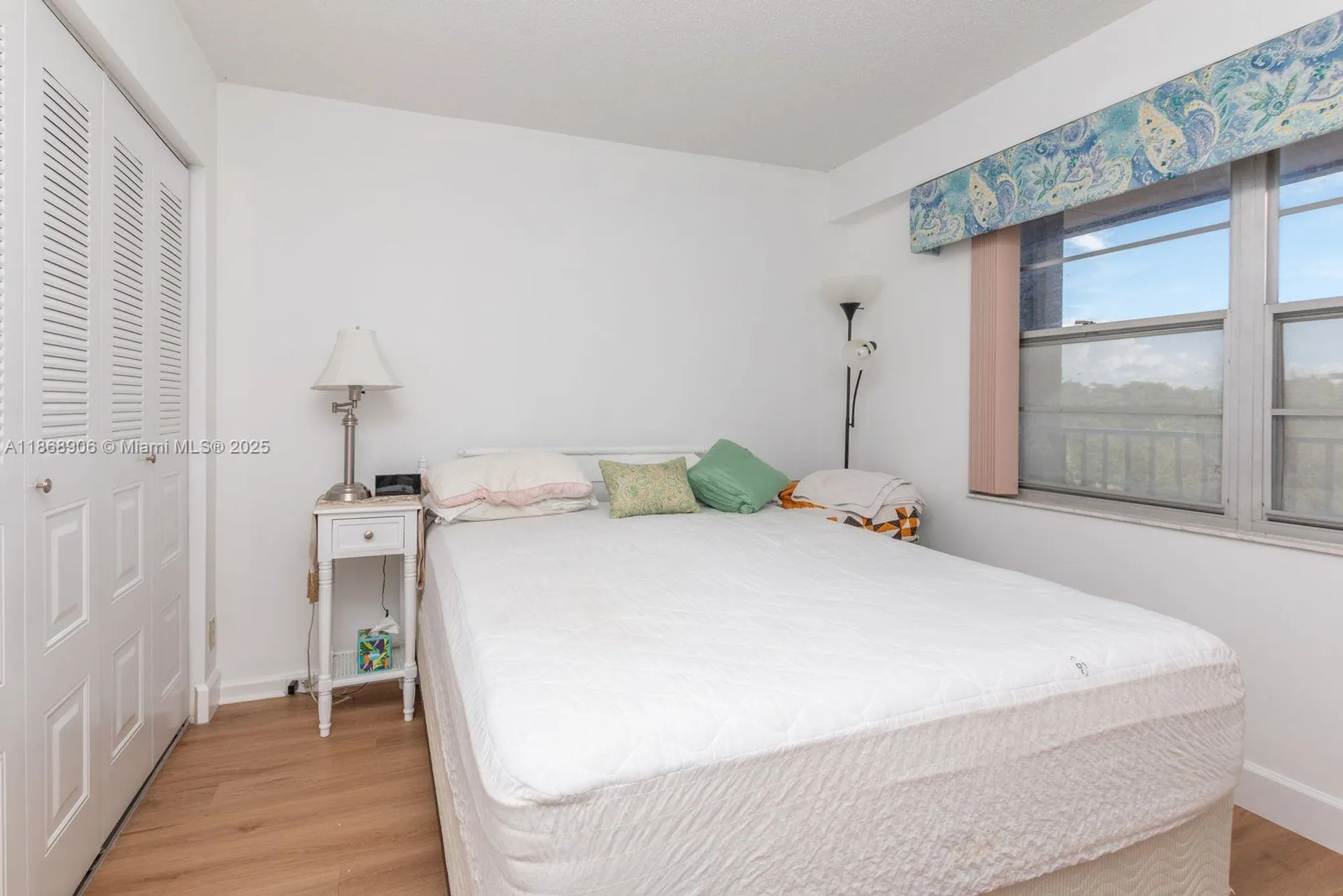 Property Slideshow image 10 of 30 | 500 sw 130th ter 407a, Pembroke Pines, FL, 33027