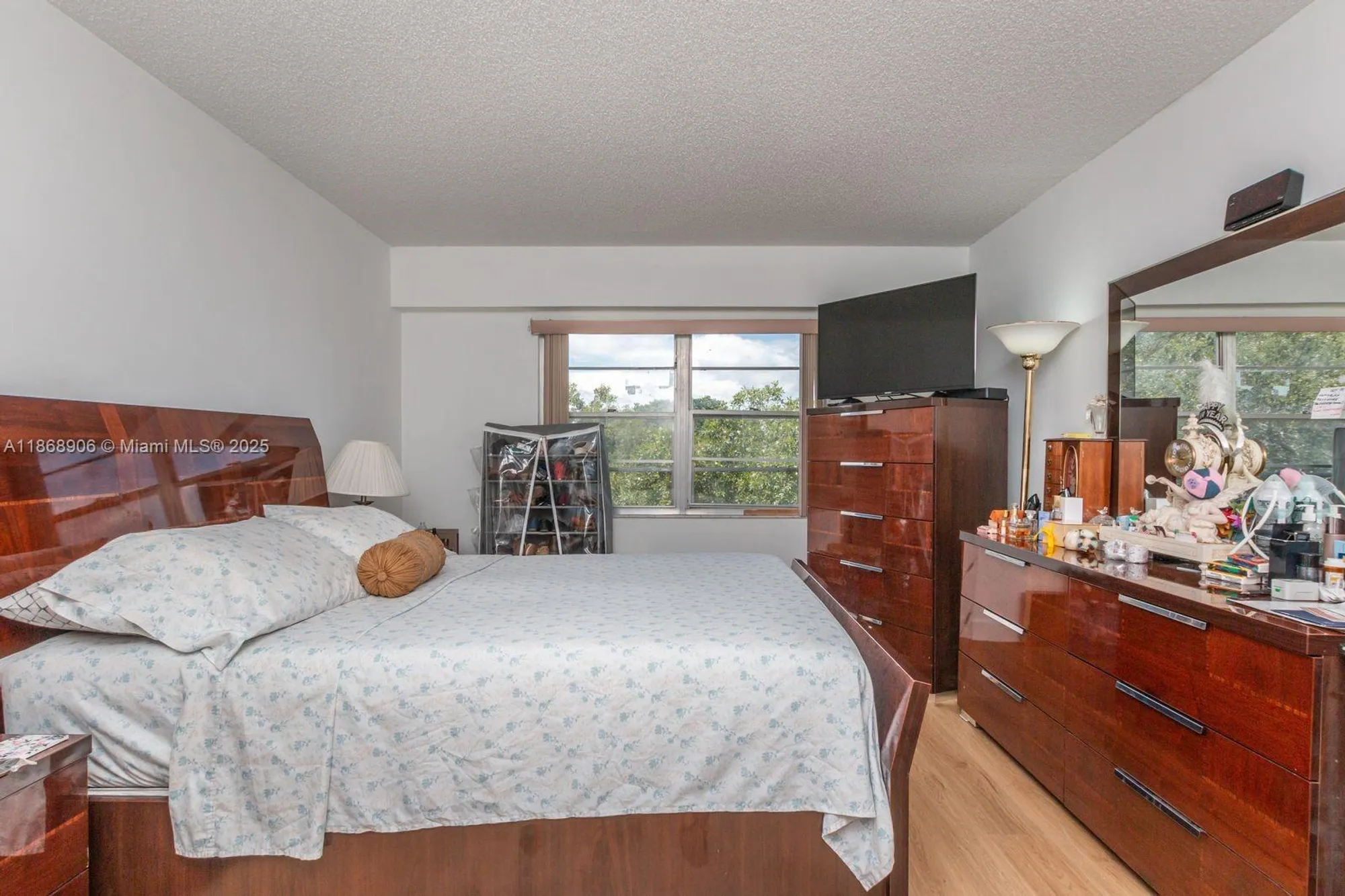 Property Slideshow image 12 of 30 | 500 sw 130th ter 407a, Pembroke Pines, FL, 33027