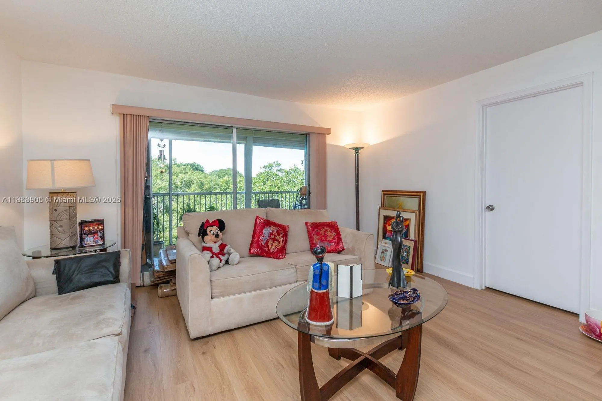 Property Slideshow image 5 of 30 | 500 sw 130th ter 407a, Pembroke Pines, FL, 33027