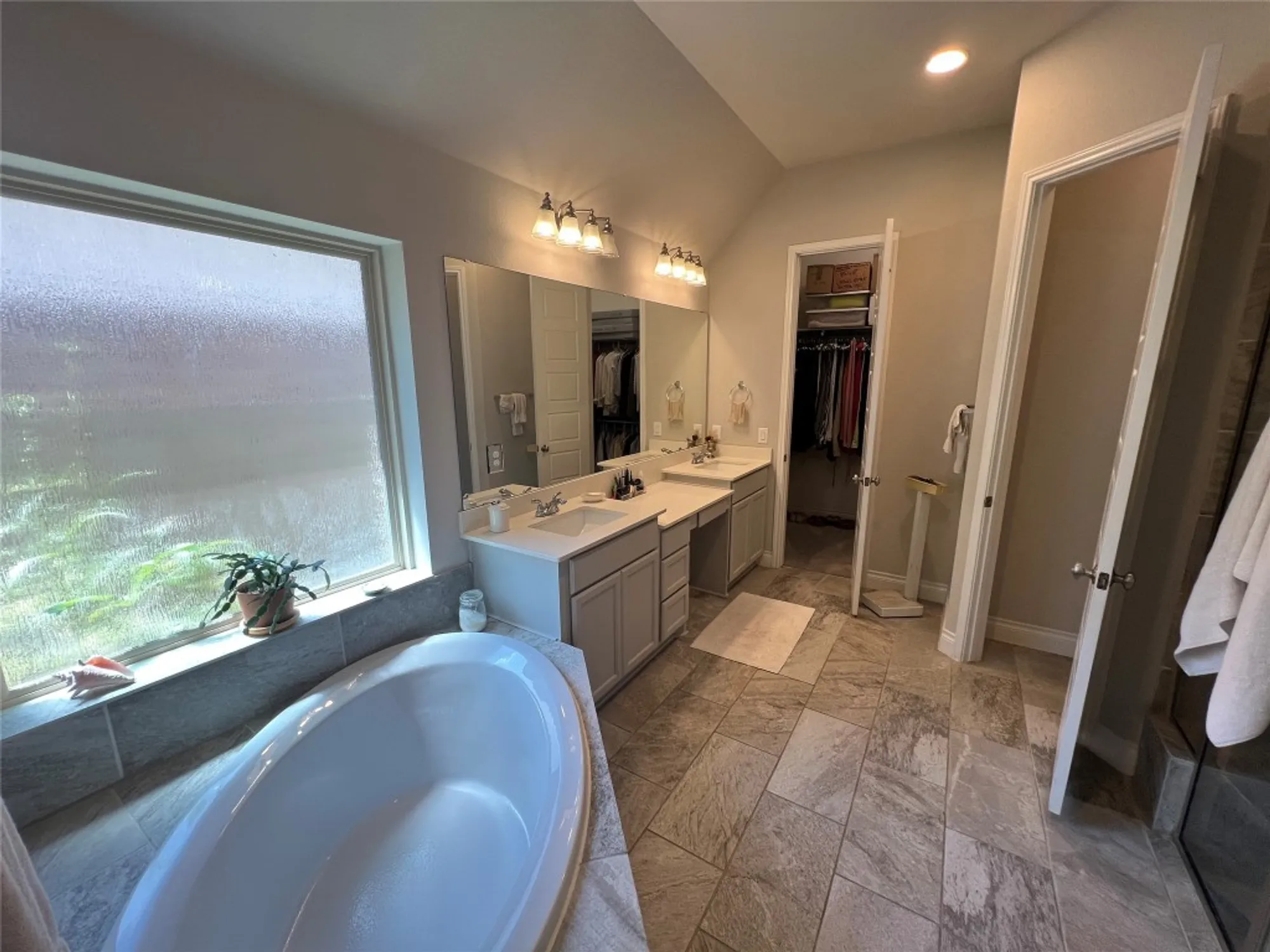 Property Slideshow image 23 of 38 | 508 chinkapin trl, New Braunfels, TX, 78132