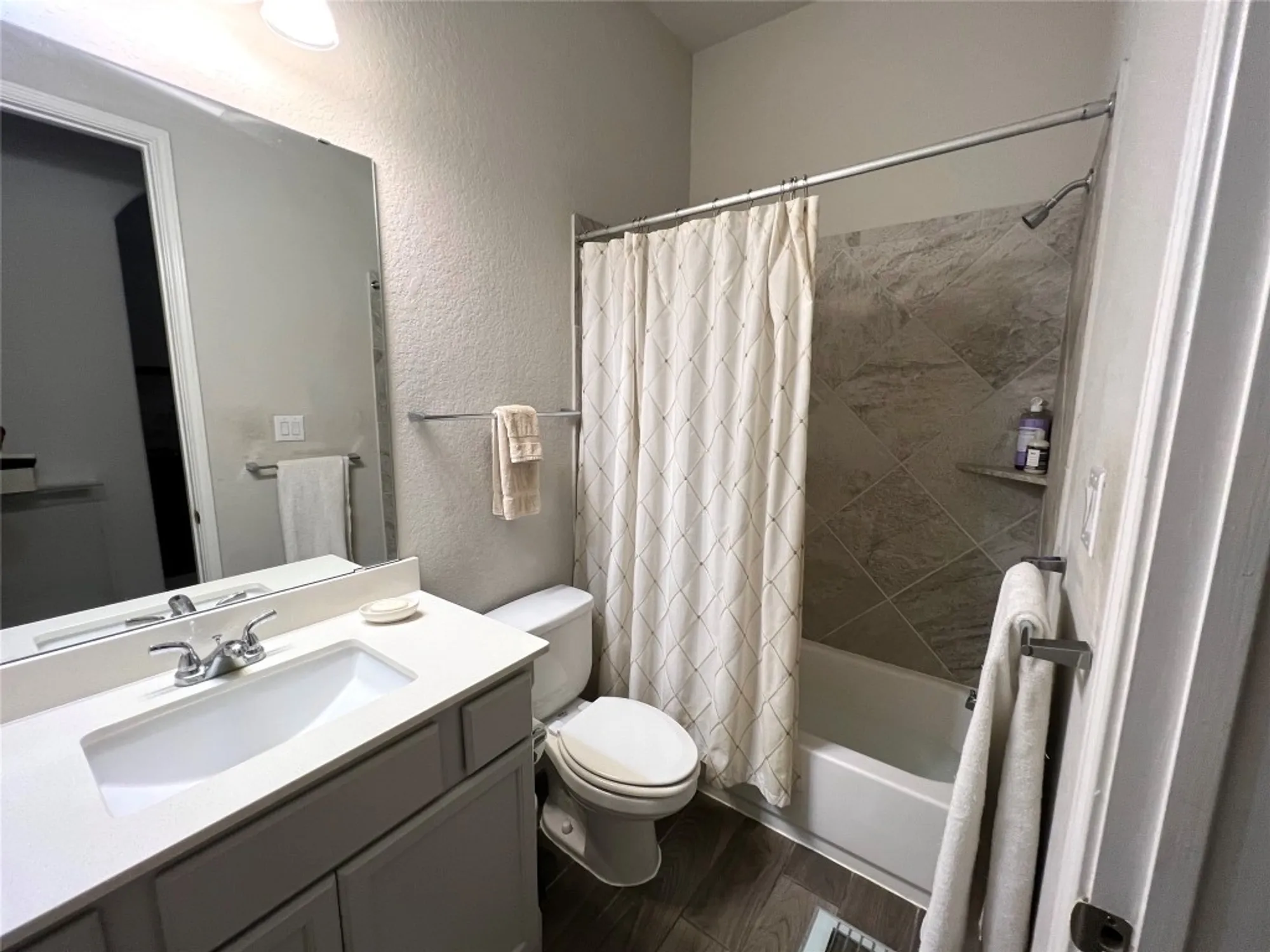 Property Slideshow image 30 of 38 | 508 chinkapin trl, New Braunfels, TX, 78132