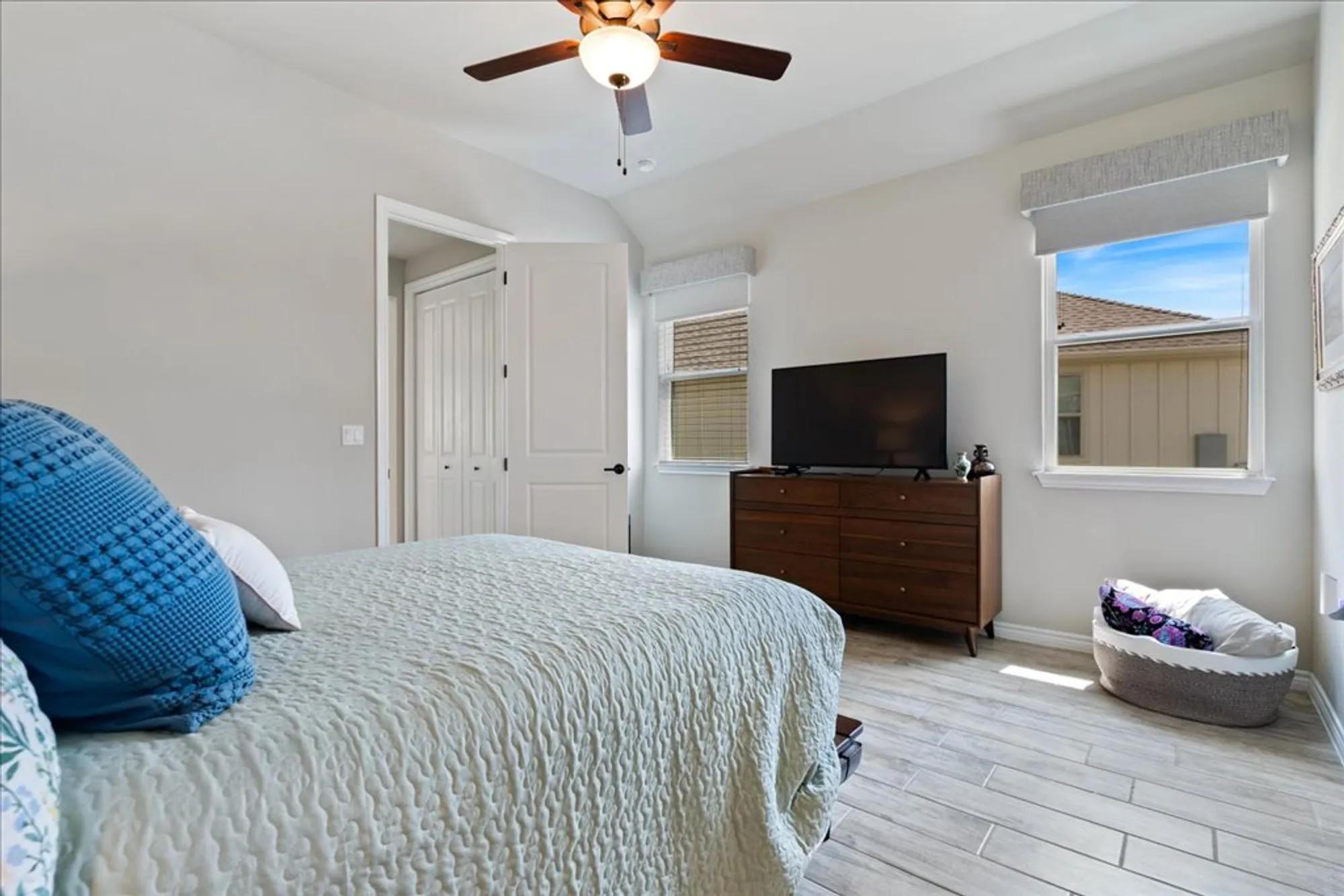 Property Slideshow image 14 of 29 | 220 bolivar way # 101, San Marcos, TX, 78666