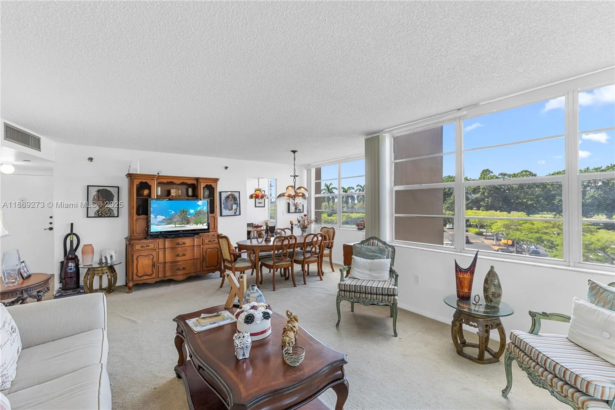 Property Slideshow image 2 of 29 | 1000 saint charles pl 319, Pembroke Pines, FL, 33026