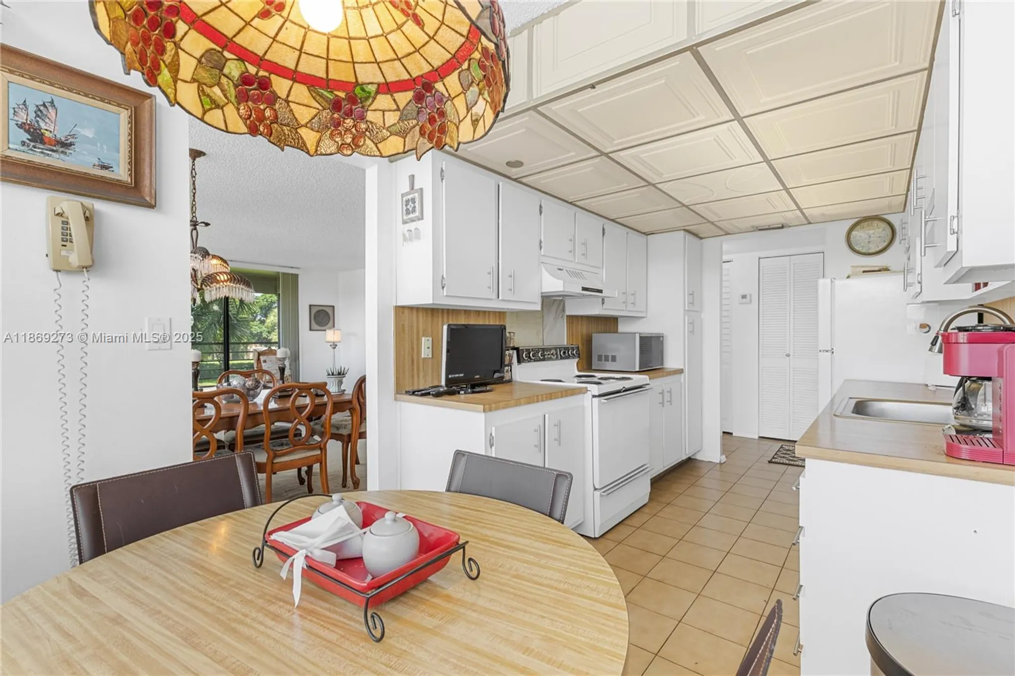 Property Slideshow image 9 of 29 | 1000 saint charles pl 319, Pembroke Pines, FL, 33026