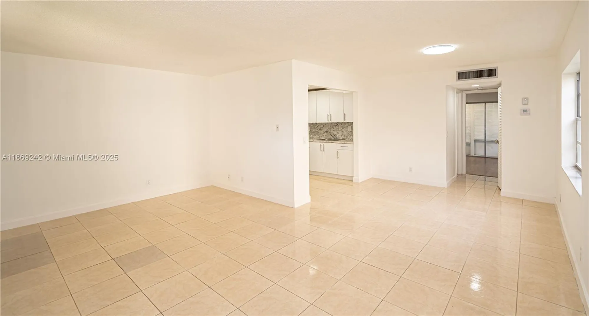 Property Slideshow image 14 of 41 | 402 capri i # 402, Delray Beach, FL, 33484