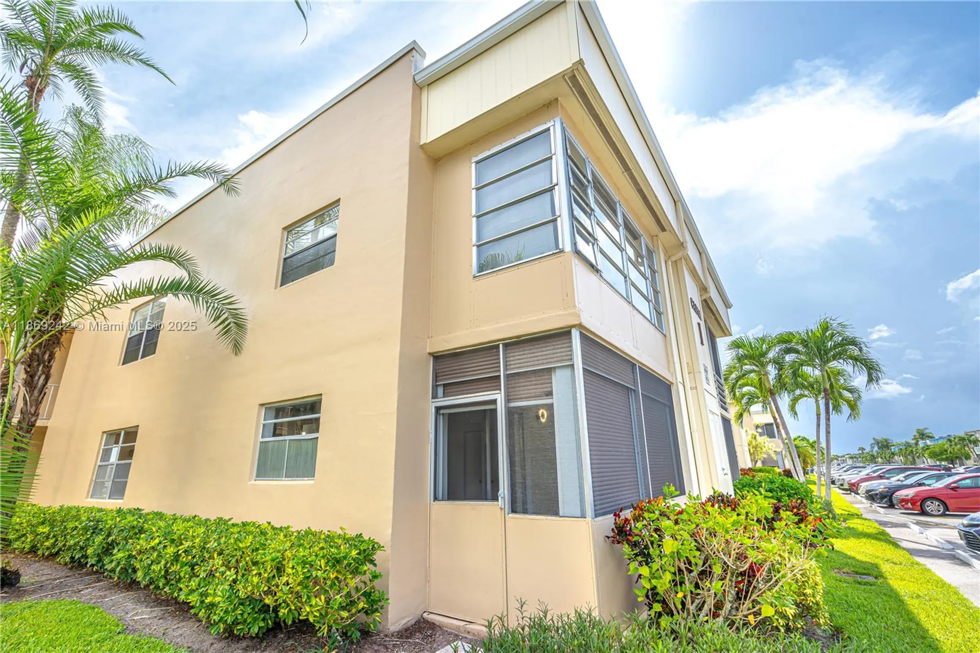Property Slideshow image 2 of 41 | 402 capri i # 402, Delray Beach, FL, 33484