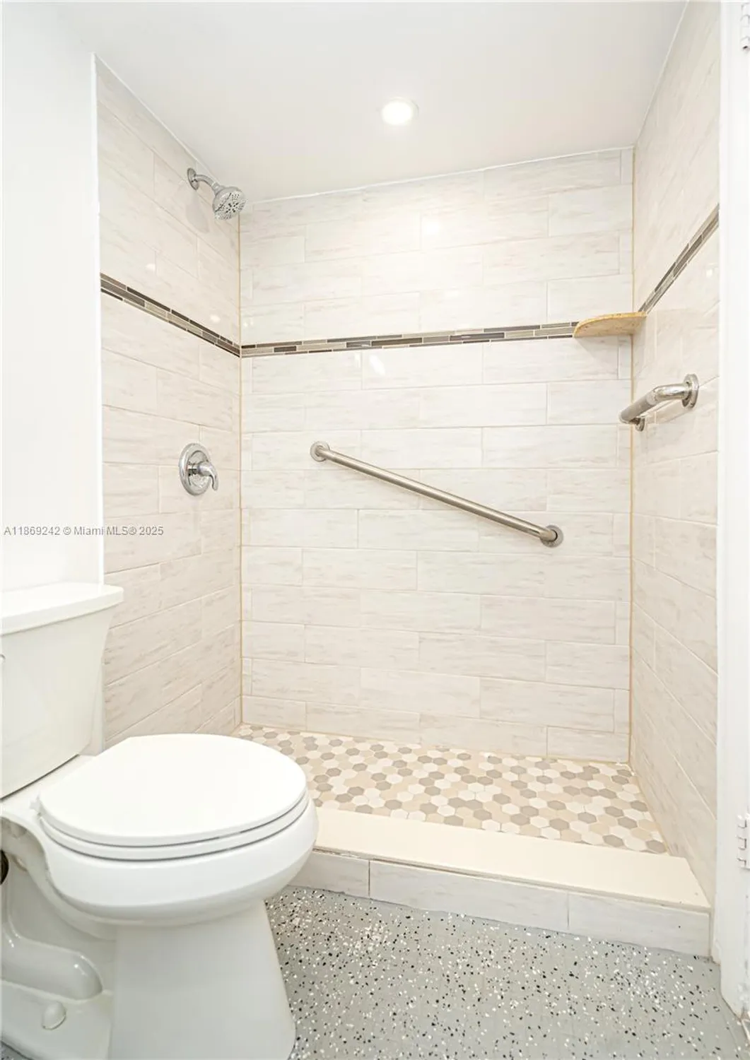 Property Slideshow image 20 of 41 | 402 capri i # 402, Delray Beach, FL, 33484