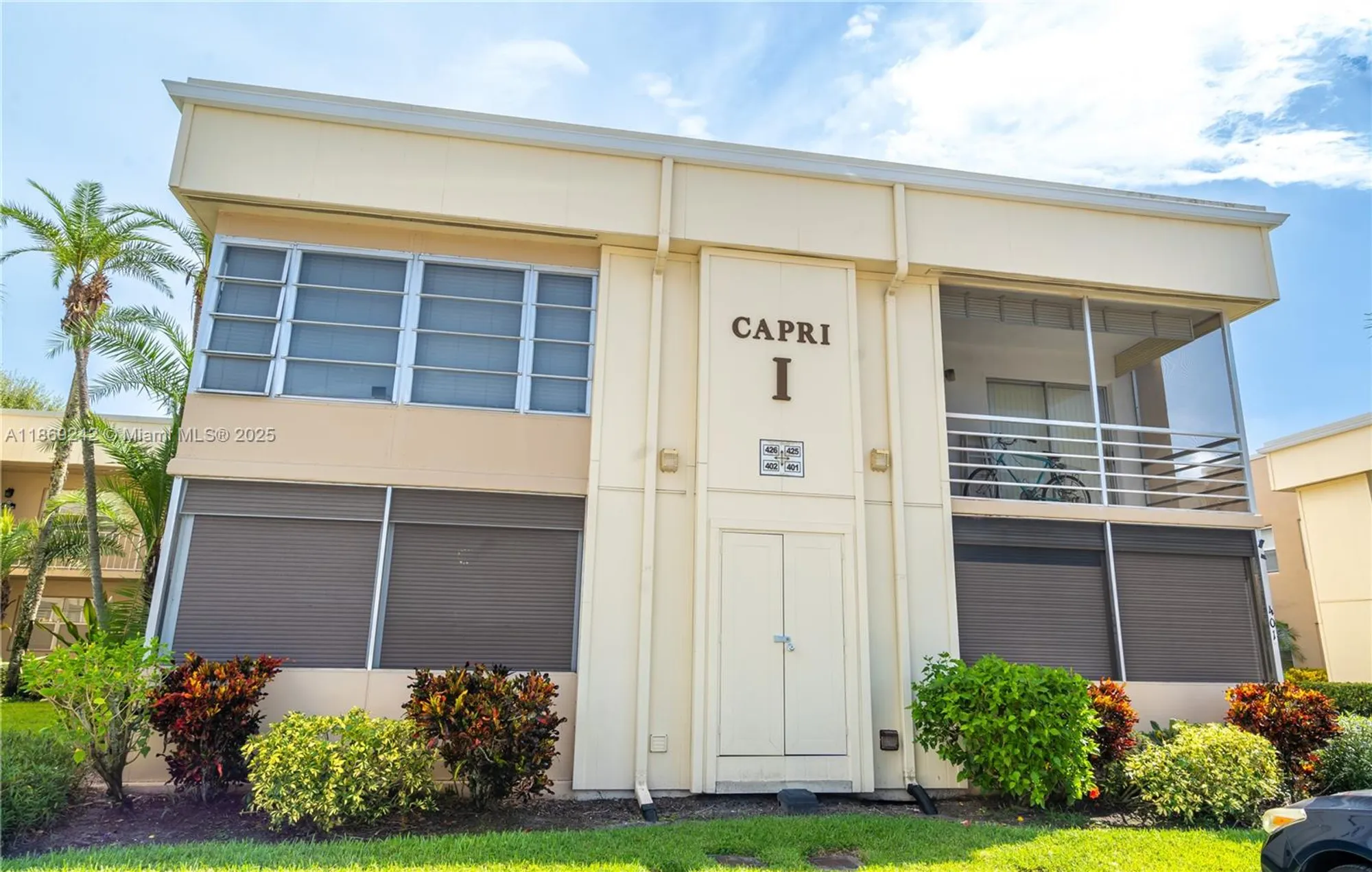 Property Slideshow image 3 of 41 | 402 capri i # 402, Delray Beach, FL, 33484