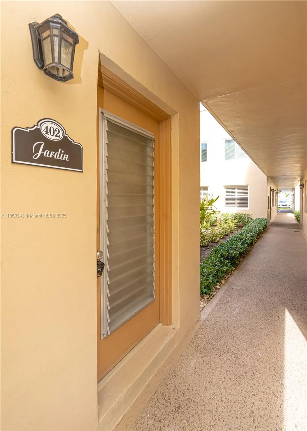 Property Slideshow image 30 of 41 | 402 capri i # 402, Delray Beach, FL, 33484