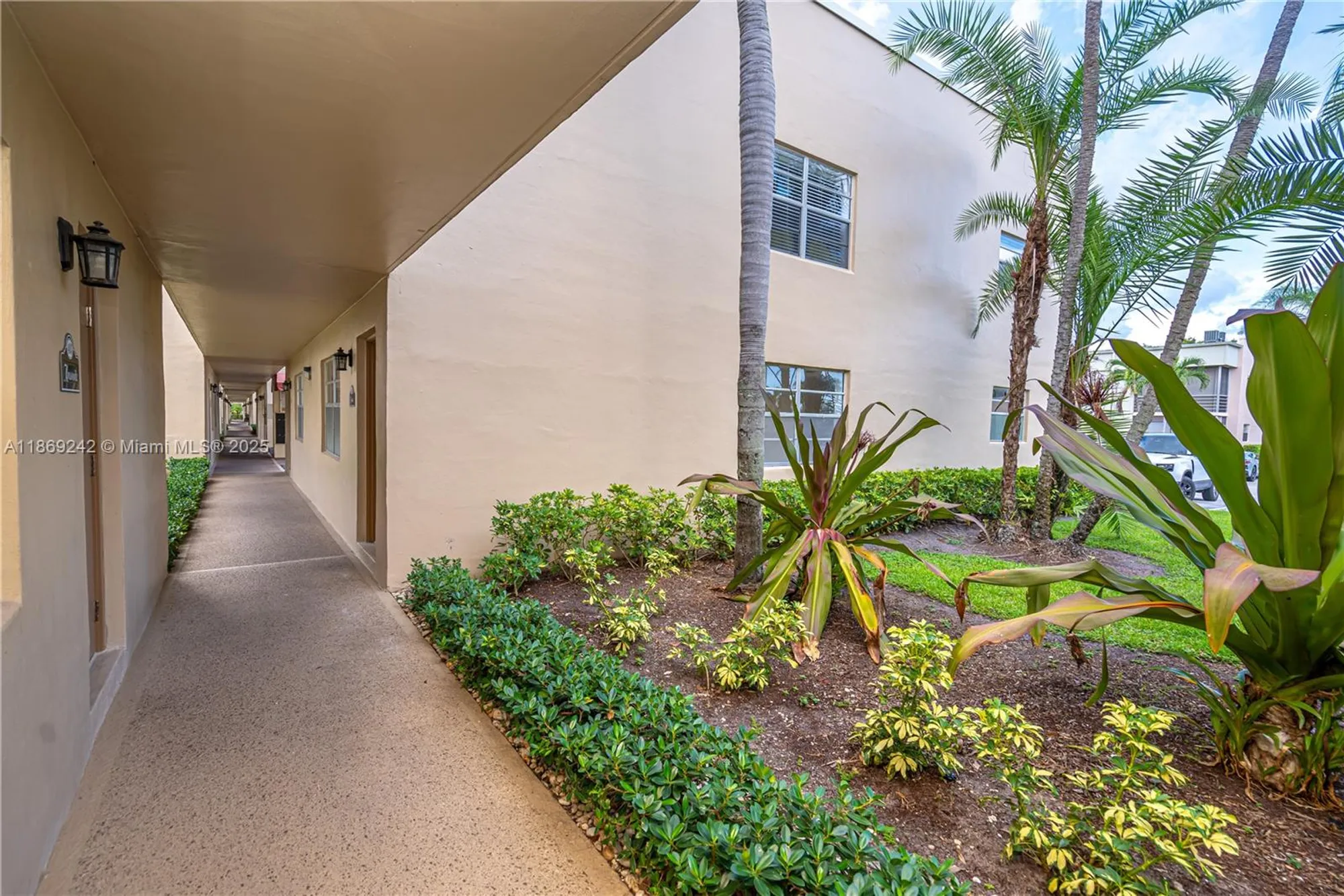 Property Slideshow image 31 of 41 | 402 capri i # 402, Delray Beach, FL, 33484