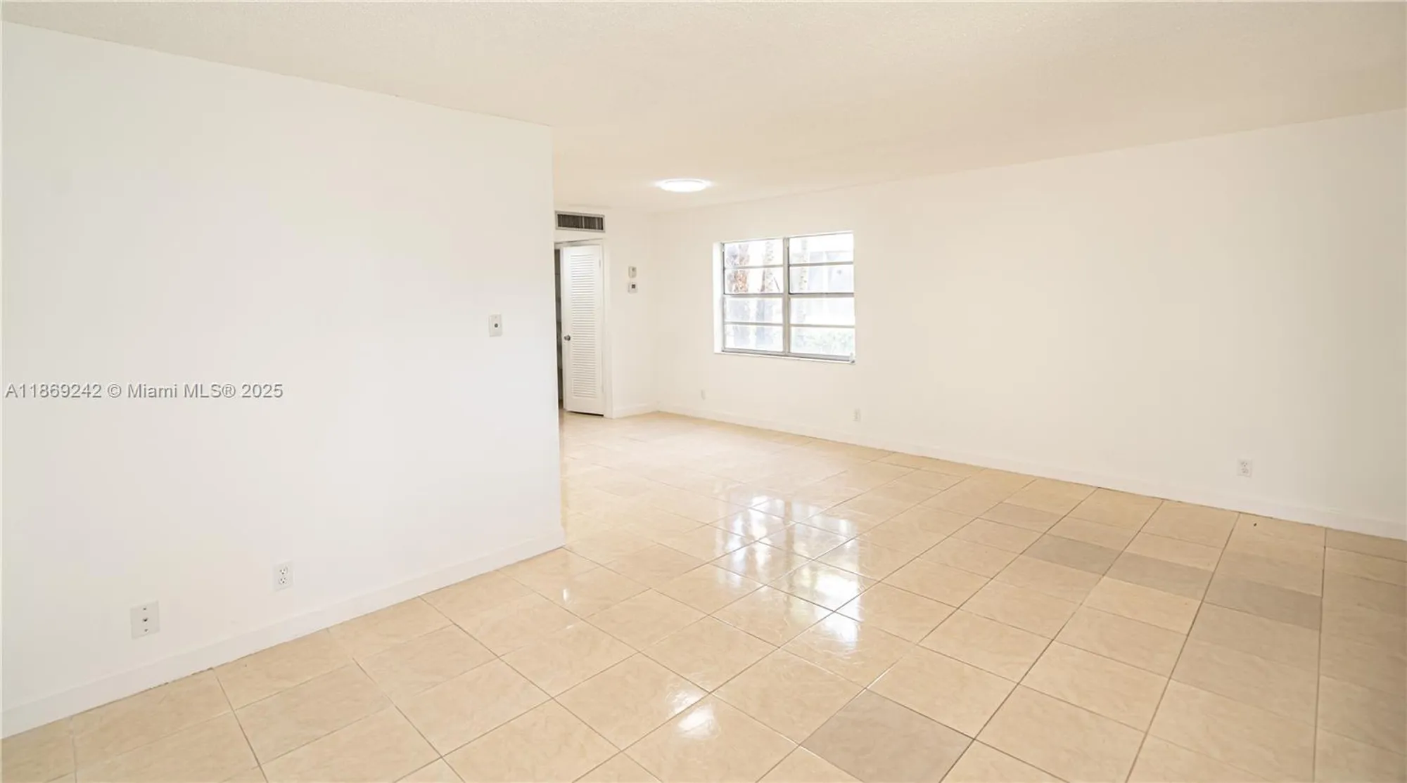 Property Slideshow image 6 of 41 | 402 capri i # 402, Delray Beach, FL, 33484
