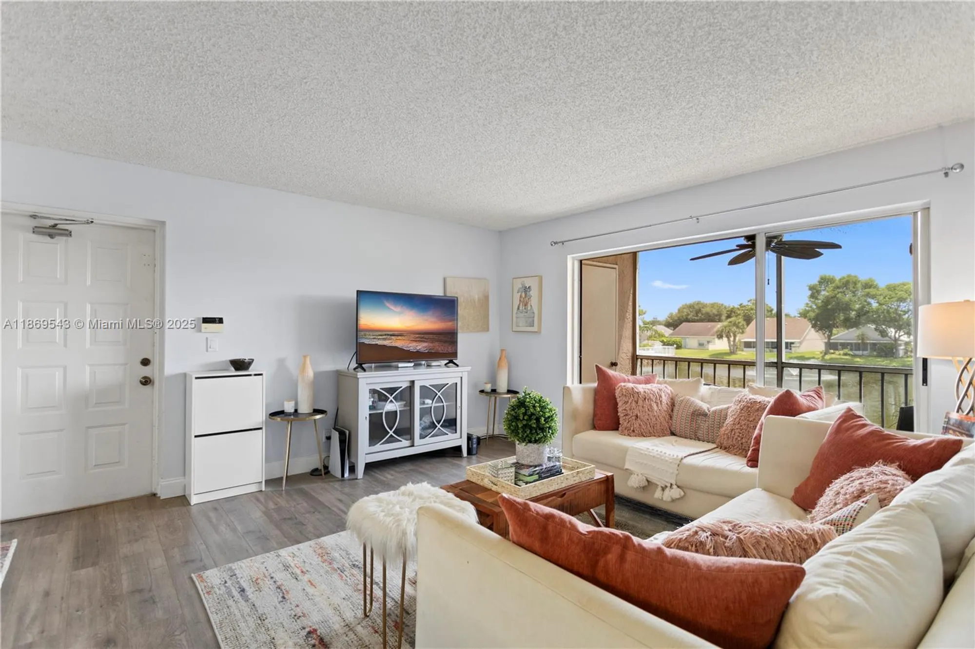 Property Slideshow image 4 of 32 | 13791 oneida dr f2, Delray Beach, FL, 33446