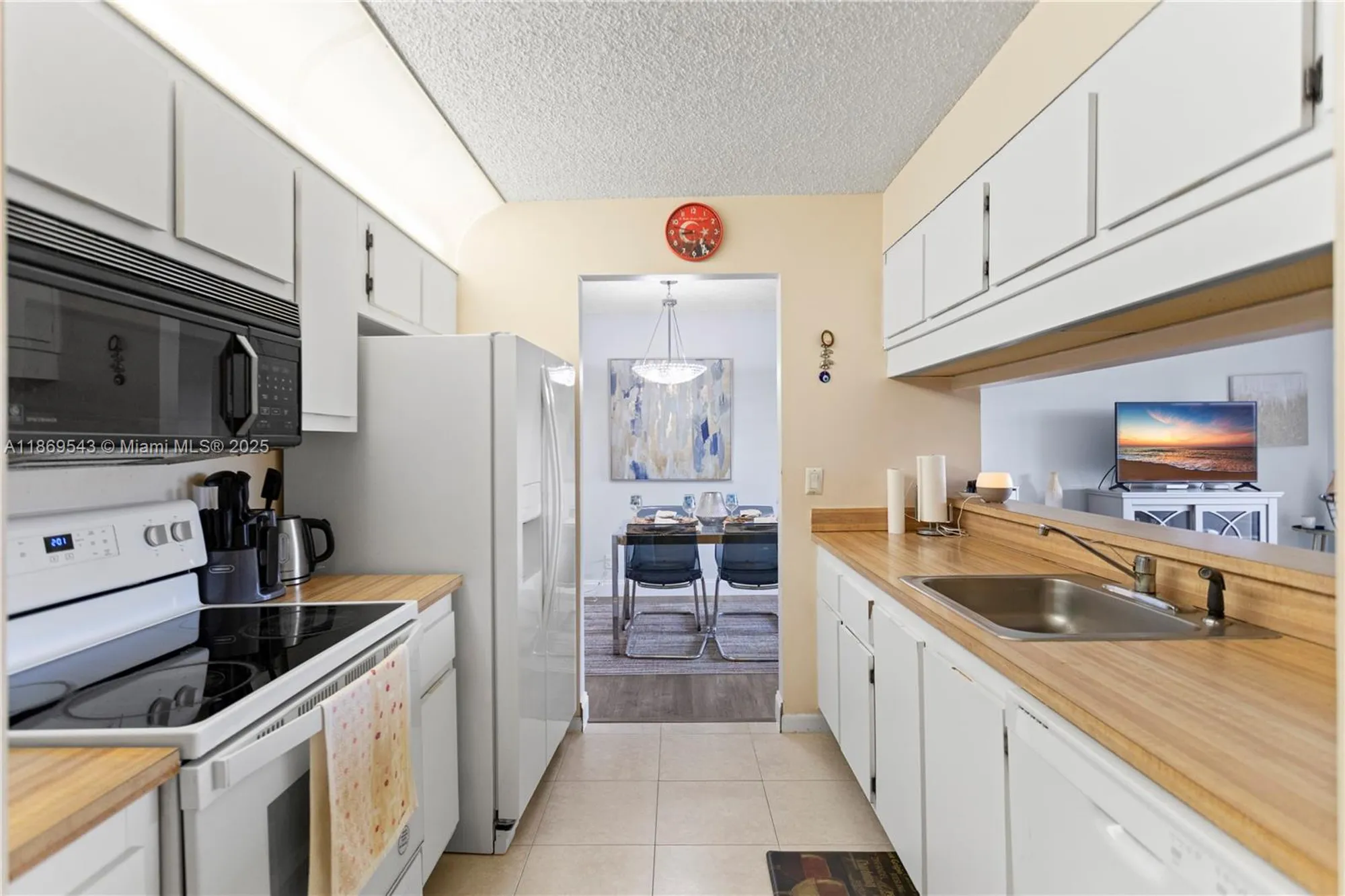 Property Slideshow image 9 of 32 | 13791 oneida dr f2, Delray Beach, FL, 33446