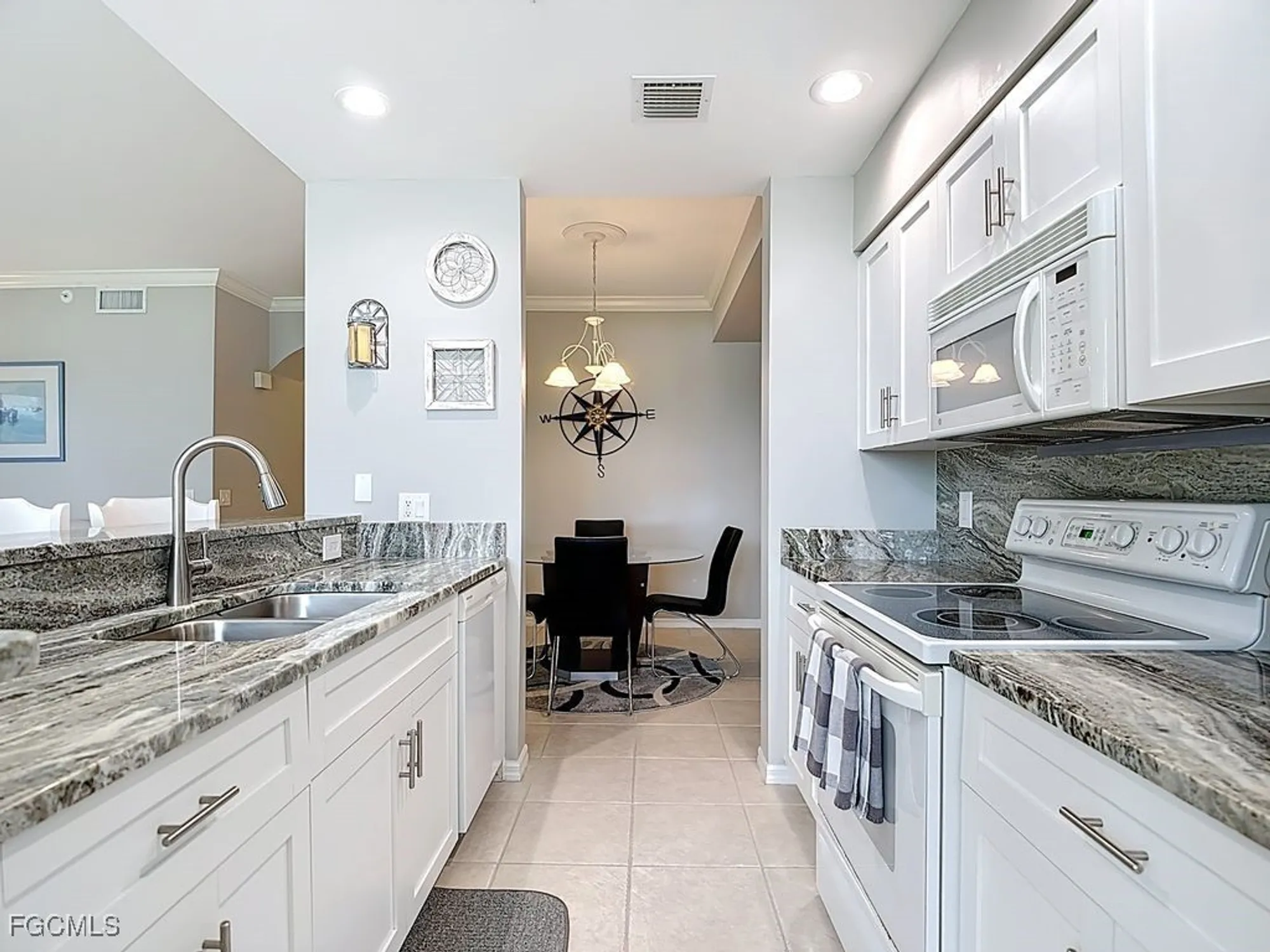 Property Slideshow image 10 of 46 | 10470 washingtonia palm way 1217, Fort Myers, FL, 33966