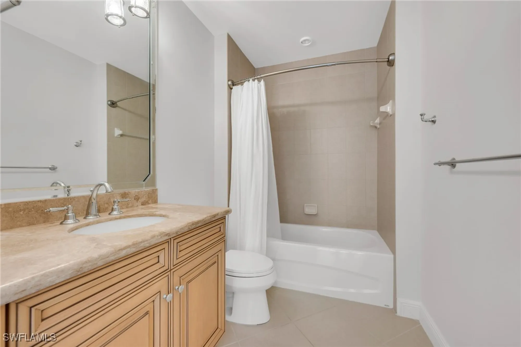 Property Slideshow image 19 of 28 | 583 avellino isles cir # 102, Naples, FL, 34119