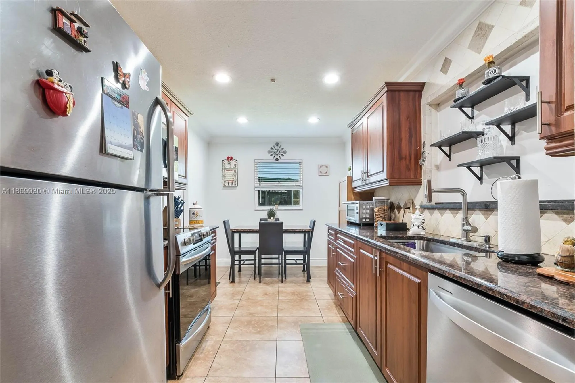 Property Slideshow image 15 of 21 | 9021 nw 13th st, Plantation, FL, 33322
