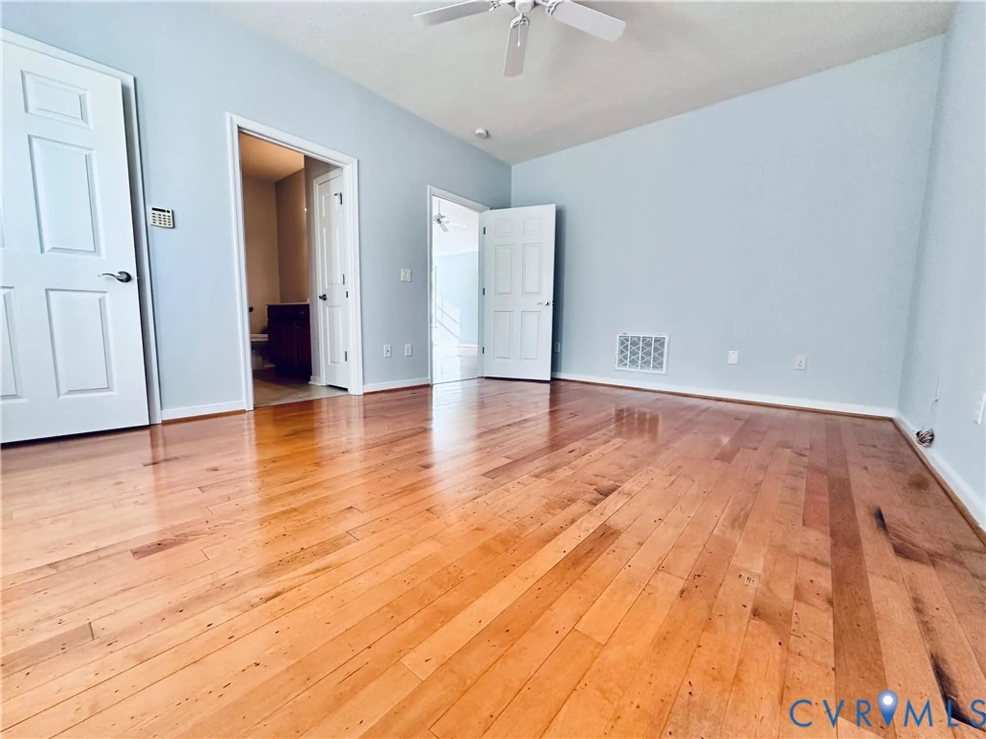 Property Slideshow image 11 of 23 | 5734 magnolia shore ln, Chester, VA, 23831