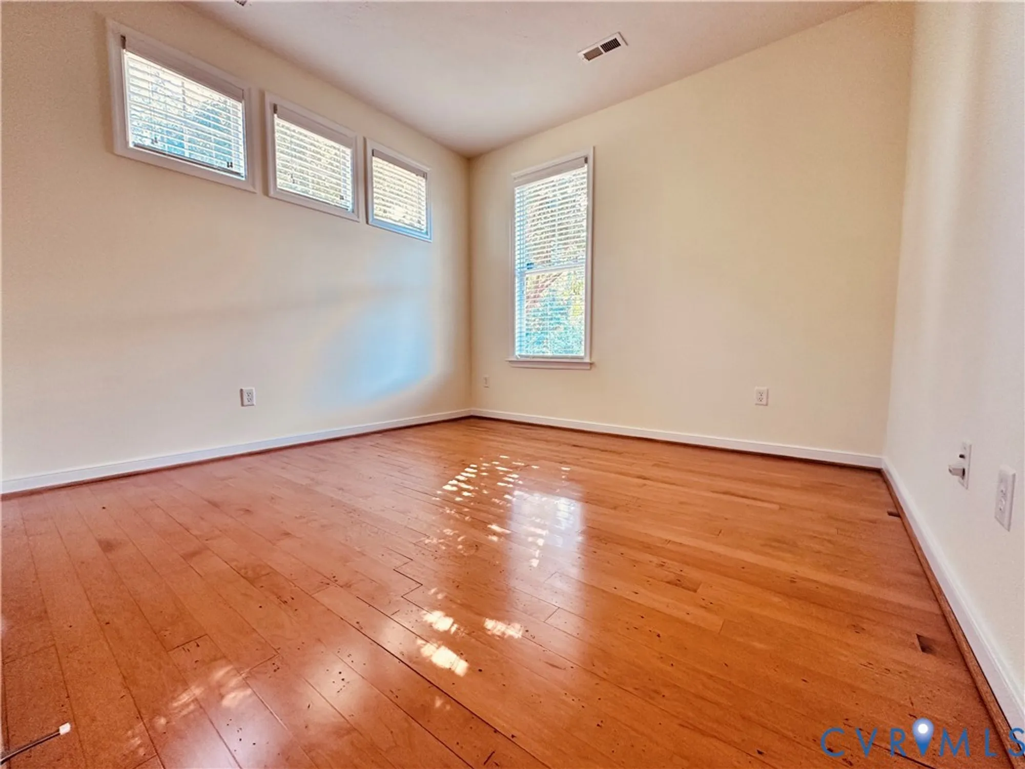 Property Slideshow image 21 of 23 | 5734 magnolia shore ln, Chester, VA, 23831