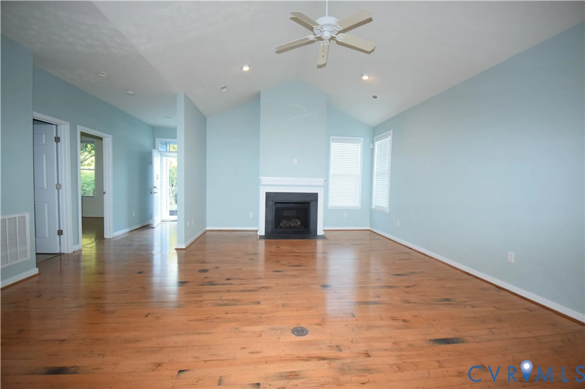 Property Slideshow image 6 of 23 | 5734 magnolia shore ln, Chester, VA, 23831