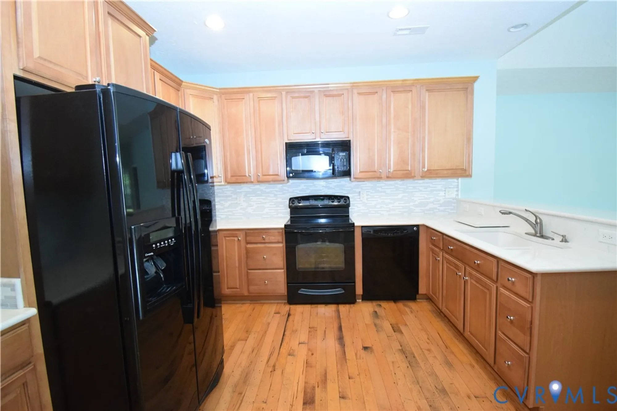 Property Slideshow image 8 of 23 | 5734 magnolia shore ln, Chester, VA, 23831