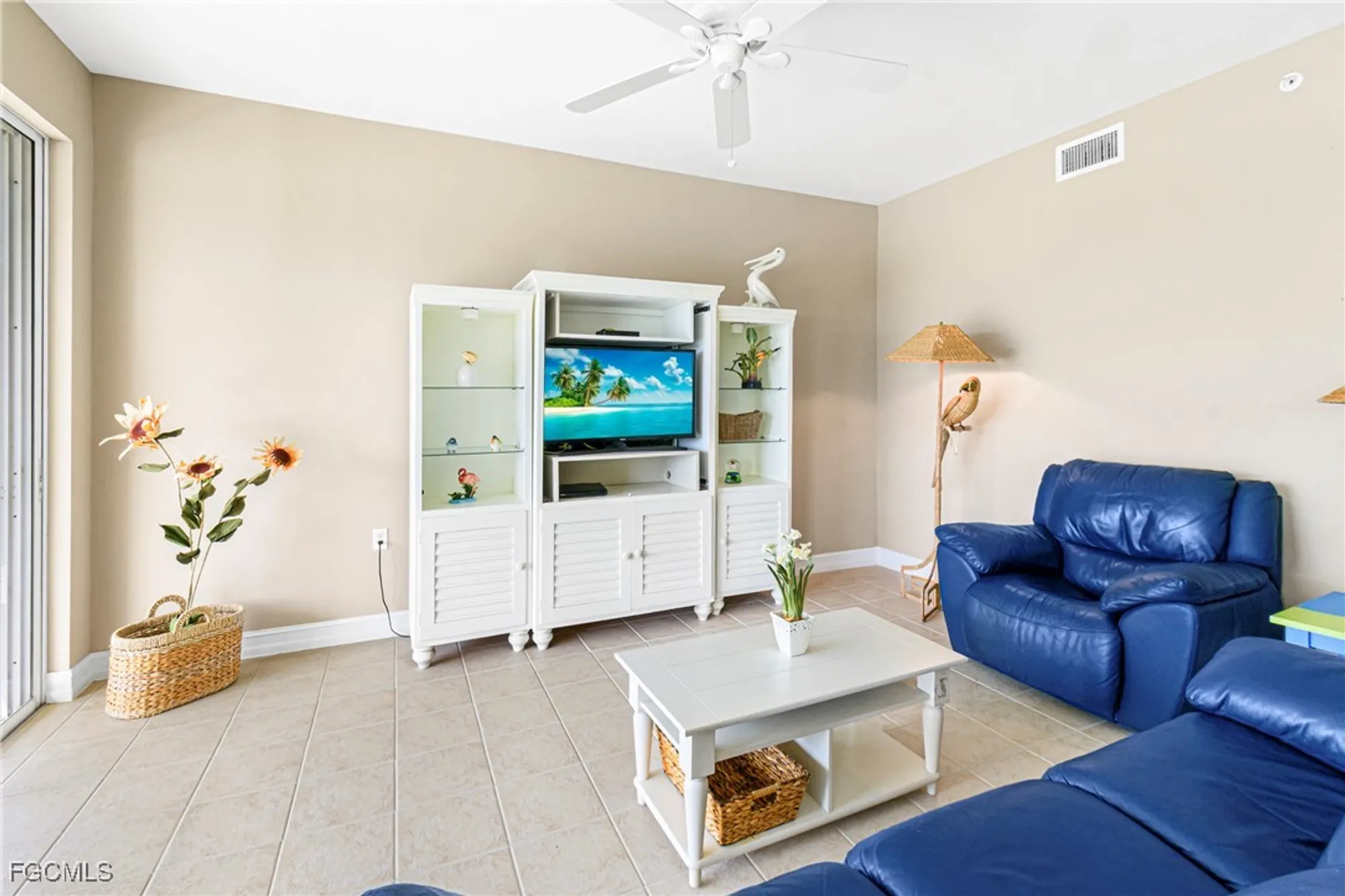 Property Slideshow image 11 of 50 | 10730 ravenna way 305, Fort Myers, FL, 33913