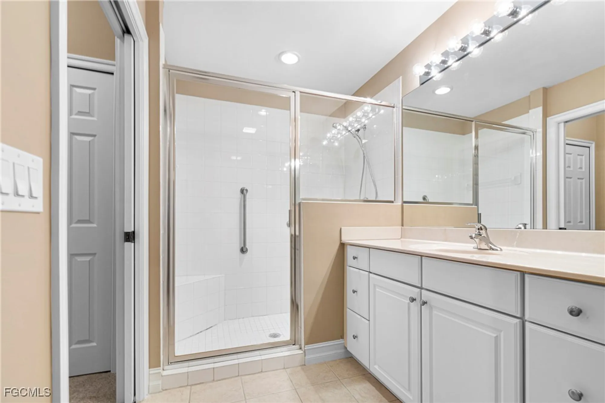 Property Slideshow image 28 of 50 | 10730 ravenna way 305, Fort Myers, FL, 33913