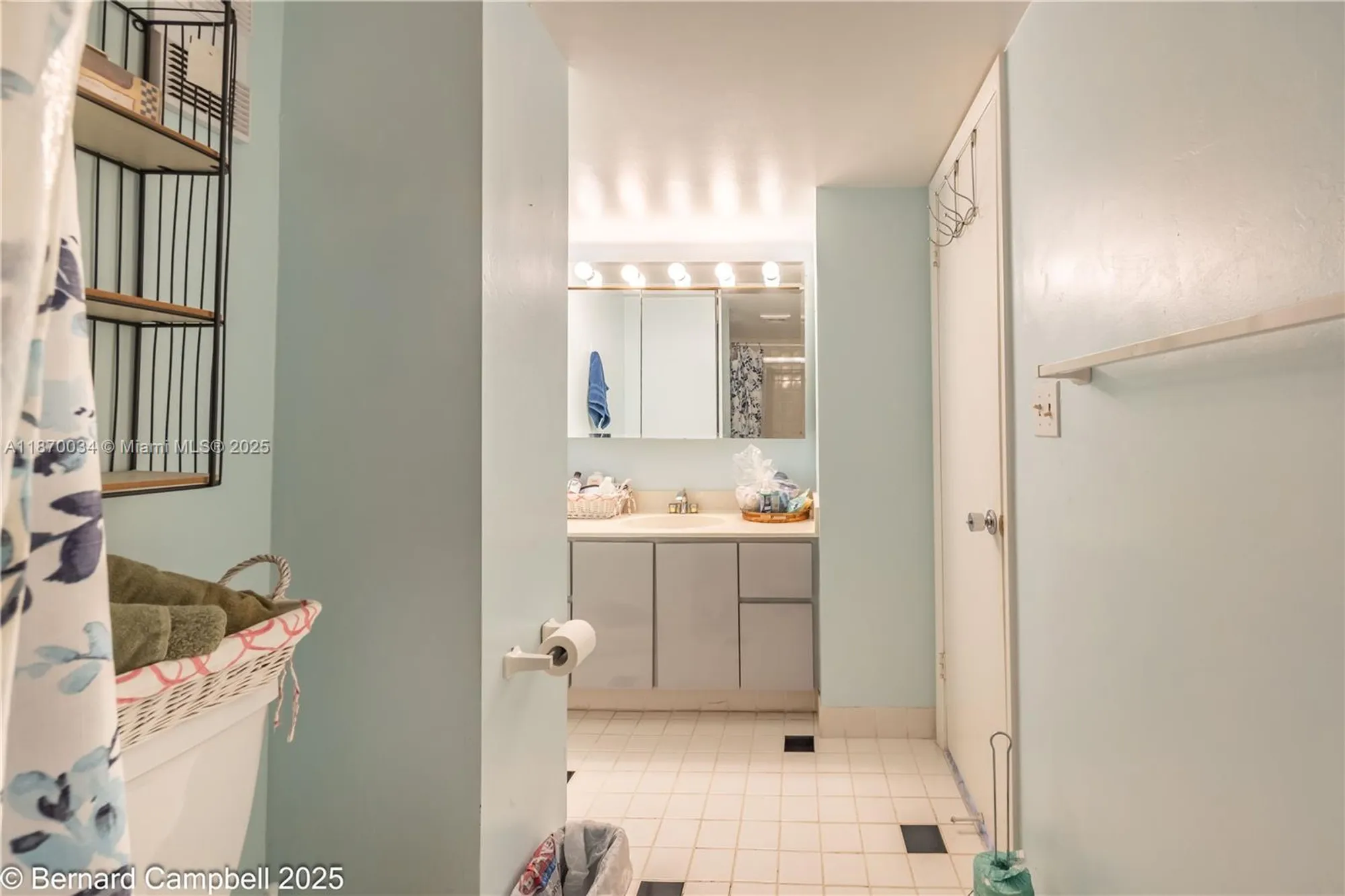 Property Slideshow image 14 of 35 | 1100 saint charles pl apt 717, Pembroke Pines, FL, 33026