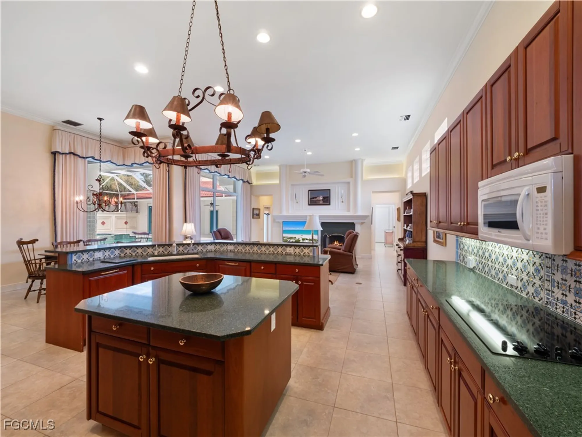 Property Slideshow image 11 of 43 | 11511 compass point dr, Fort Myers, FL, 33908
