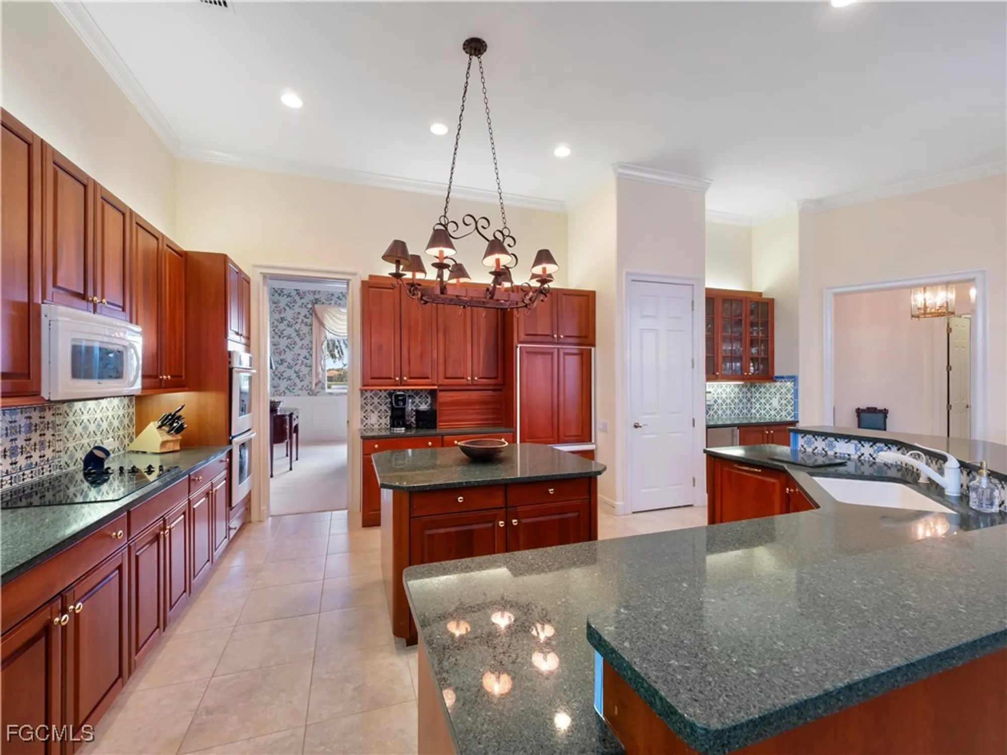 Property Slideshow image 9 of 43 | 11511 compass point dr, Fort Myers, FL, 33908