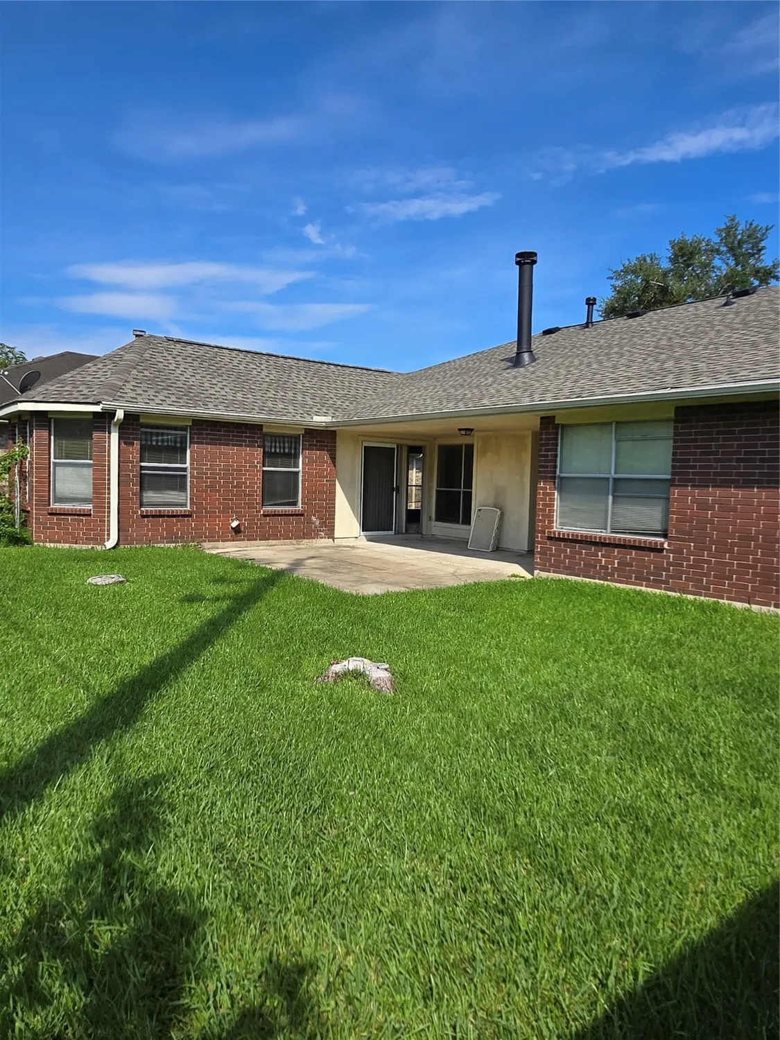 Property Slideshow image 16 of 36 | 2730 n larkspur cir, Pearland, TX, 77584