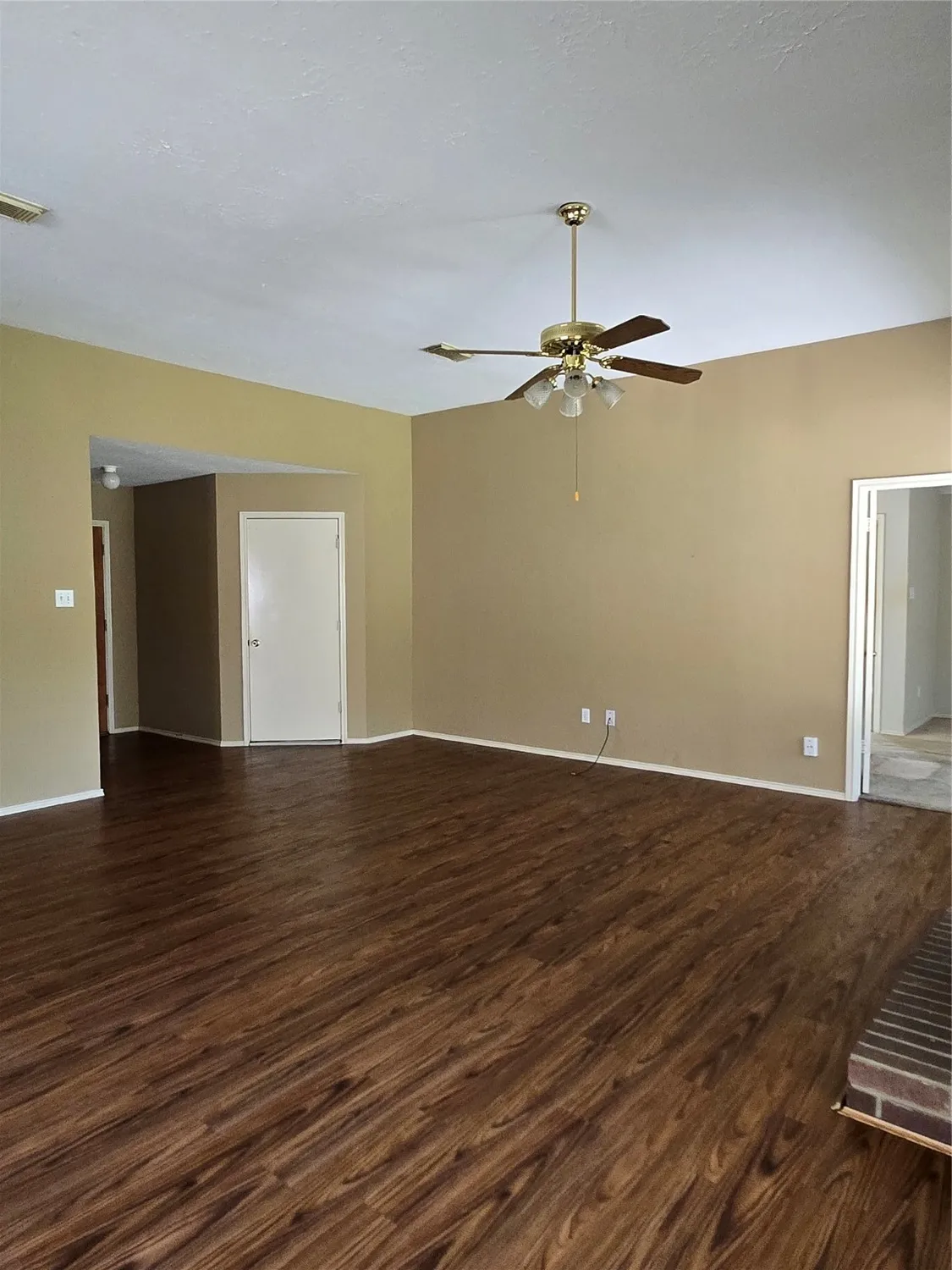 Property Slideshow image 24 of 36 | 2730 n larkspur cir, Pearland, TX, 77584