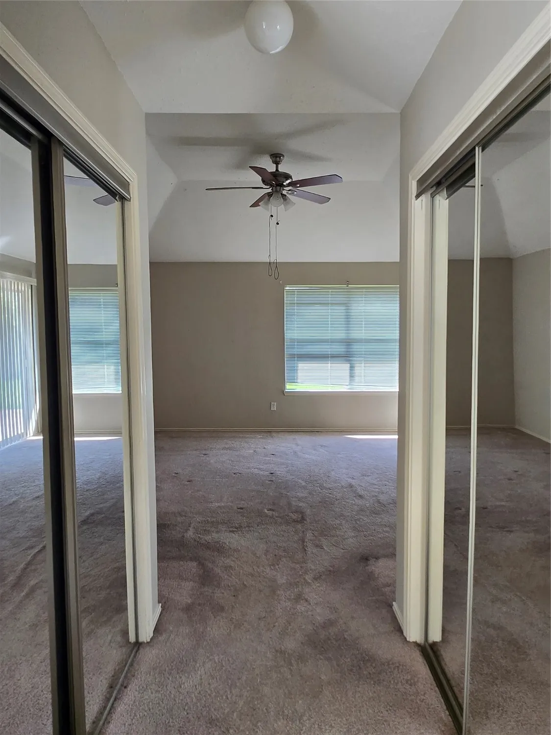 Property Slideshow image 25 of 36 | 2730 n larkspur cir, Pearland, TX, 77584