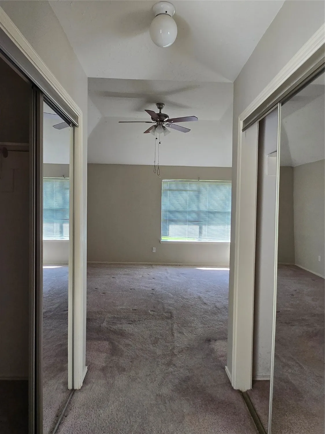 Property Slideshow image 26 of 36 | 2730 n larkspur cir, Pearland, TX, 77584