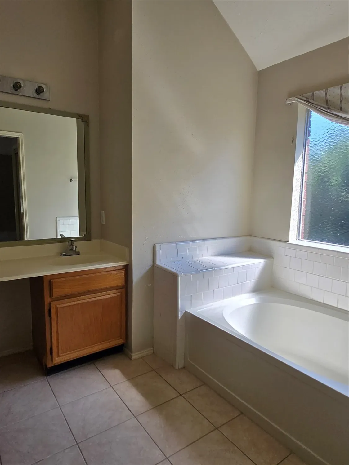 Property Slideshow image 28 of 36 | 2730 n larkspur cir, Pearland, TX, 77584