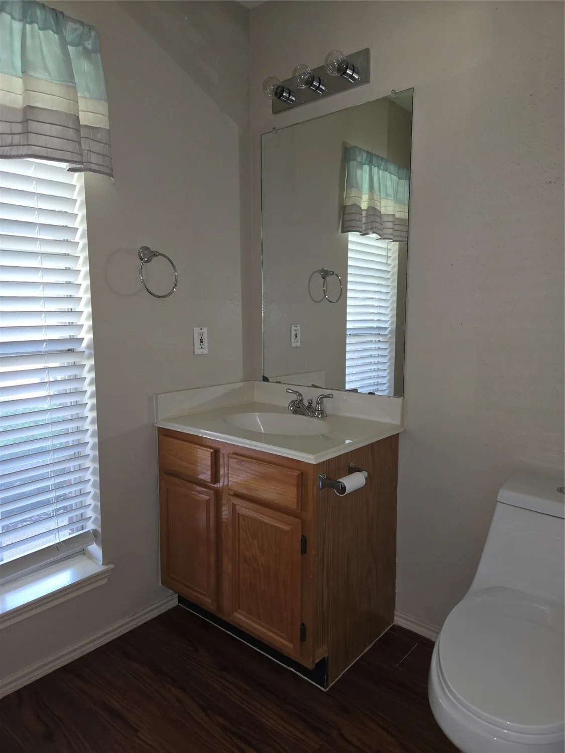 Property Slideshow image 34 of 36 | 2730 n larkspur cir, Pearland, TX, 77584