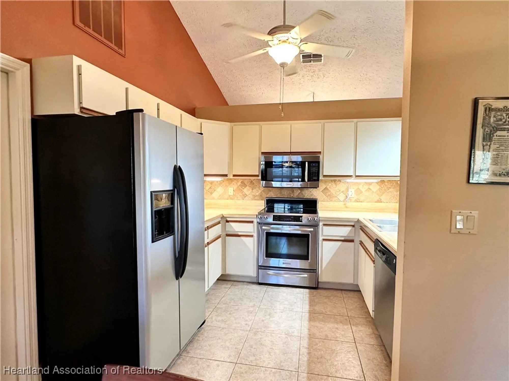 Property Slideshow image 6 of 48 | 10 wildwood way, Lake Placid, FL, 33852