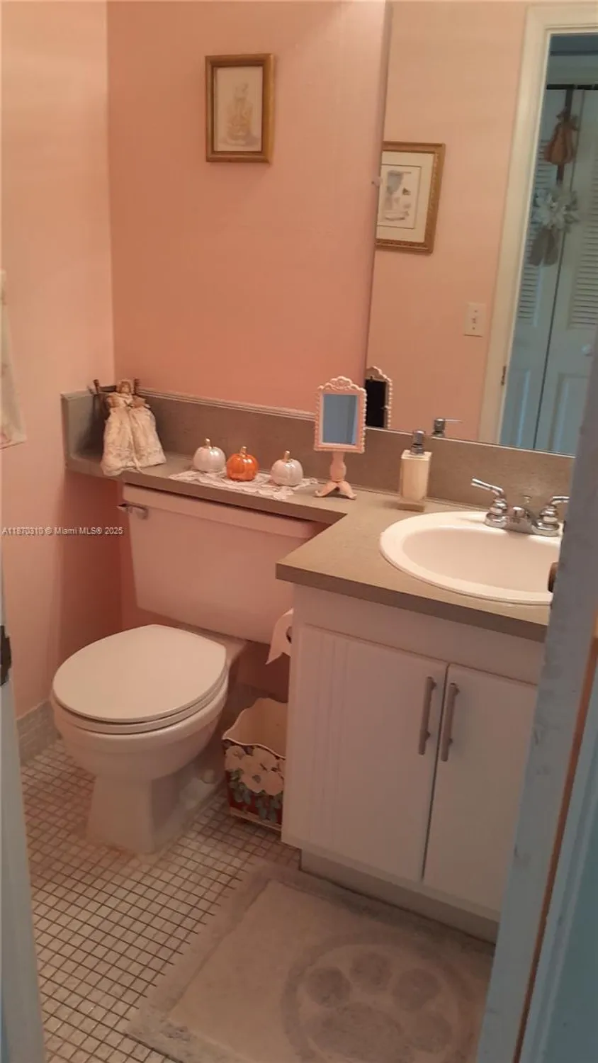 Property Slideshow image 14 of 35 | 1087 harwood f # 1087, Deerfield Beach, FL, 33442