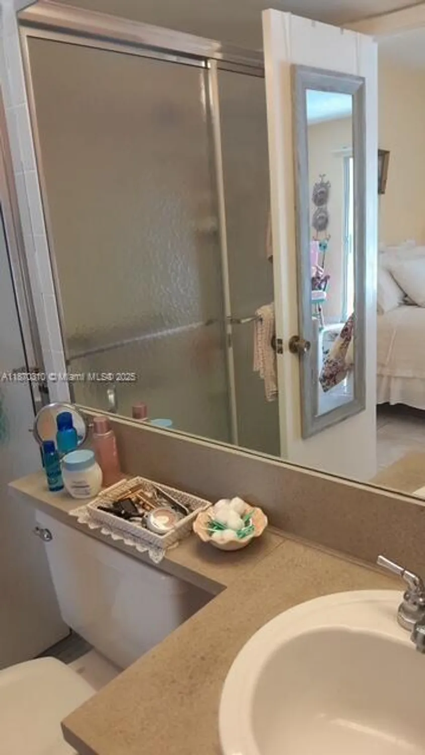 Property Slideshow image 18 of 35 | 1087 harwood f # 1087, Deerfield Beach, FL, 33442