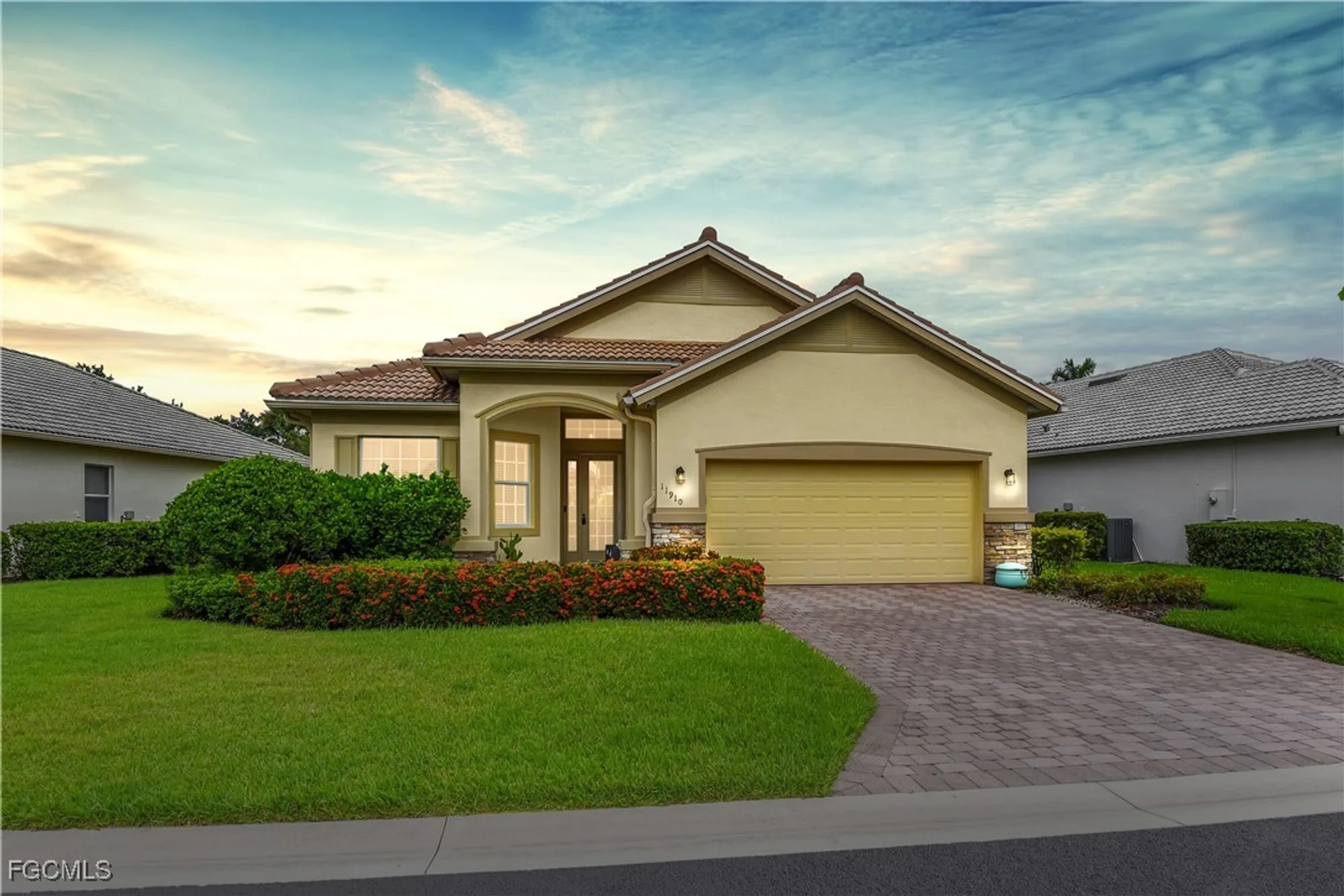 Property Slideshow image 1 of 47 | 11910 bramble cove dr, Fort Myers, FL, 33905
