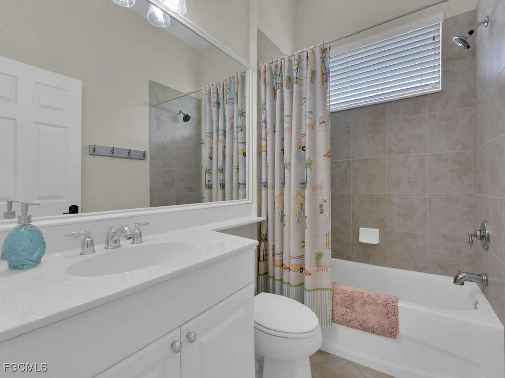 Property Slideshow image 25 of 47 | 11910 bramble cove dr, Fort Myers, FL, 33905