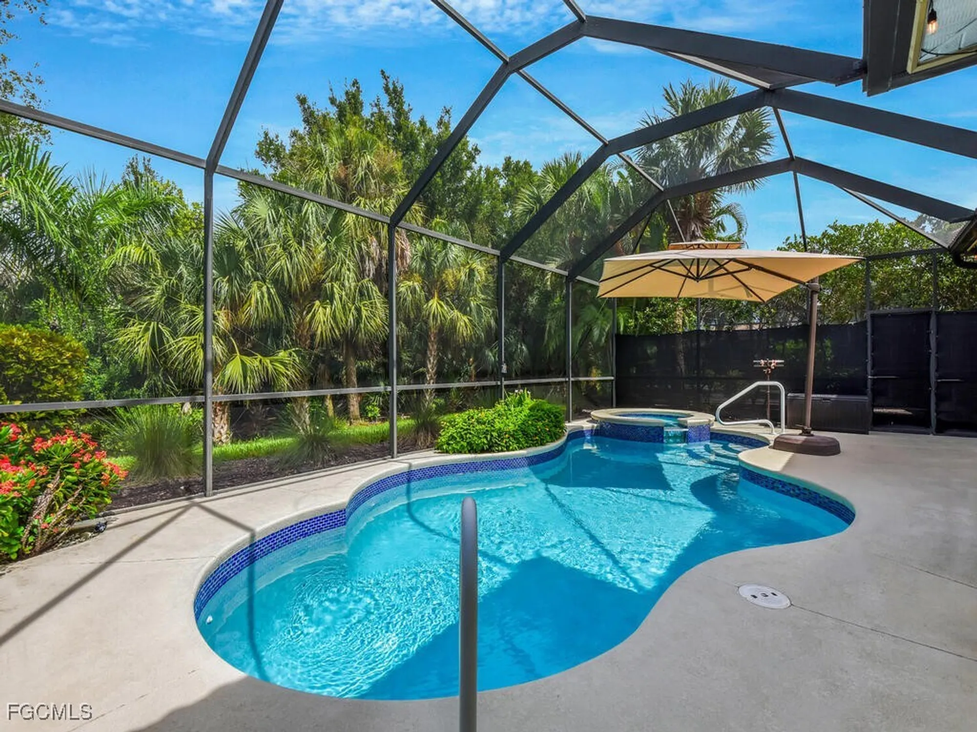 Property Slideshow image 27 of 47 | 11910 bramble cove dr, Fort Myers, FL, 33905