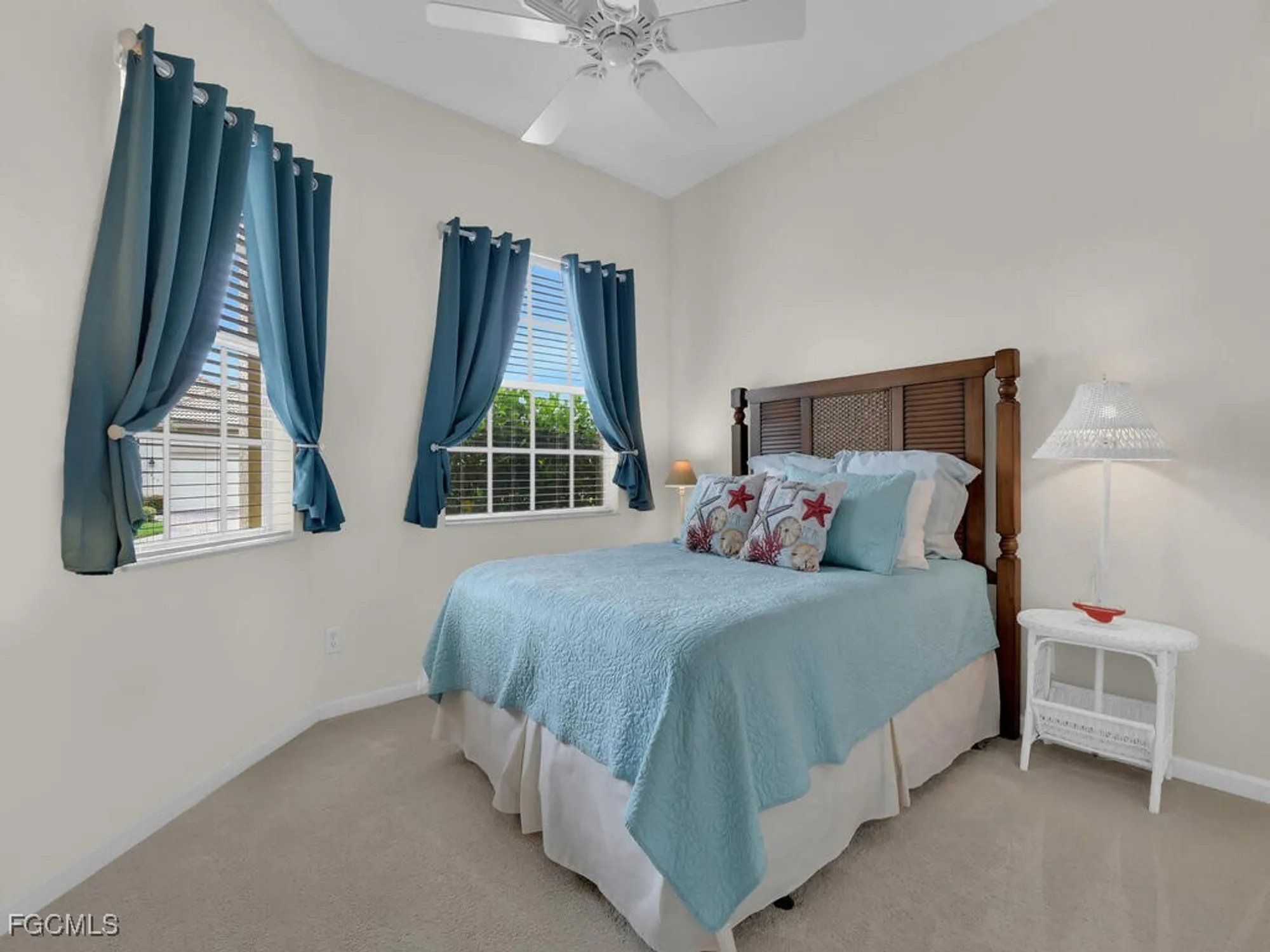 Property Slideshow image 23 of 47 | 11910 bramble cove dr, Fort Myers, FL, 33905